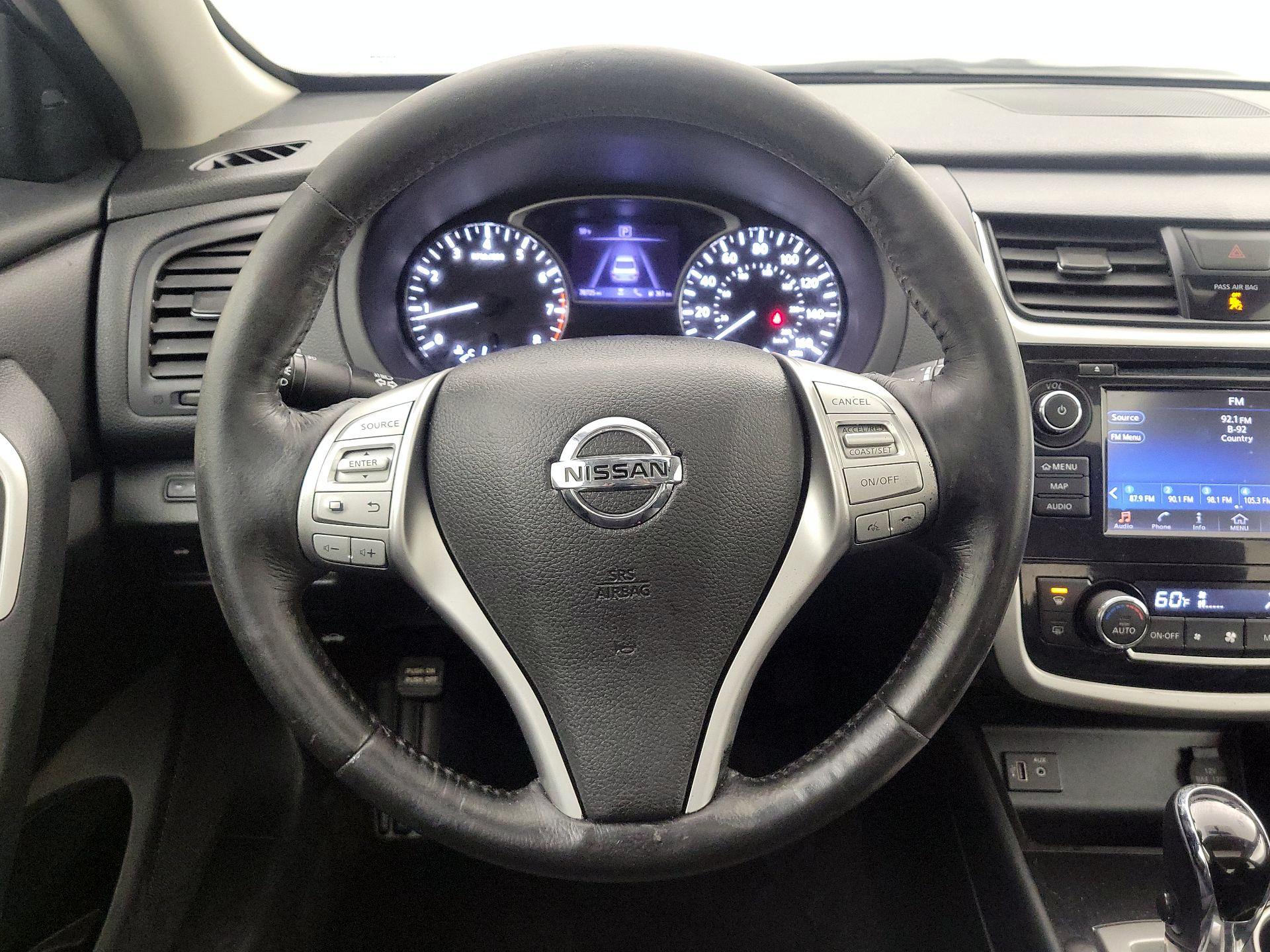 Thumbnail: 2018 Nissan Altima - 10