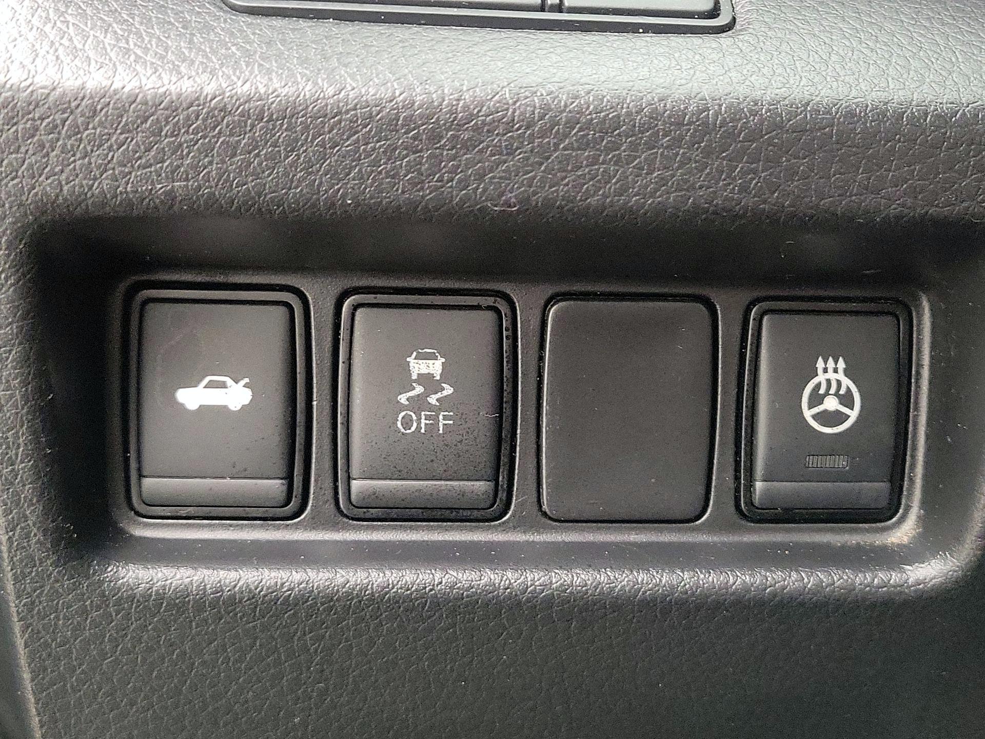 Thumbnail: 2018 Nissan Altima - 13