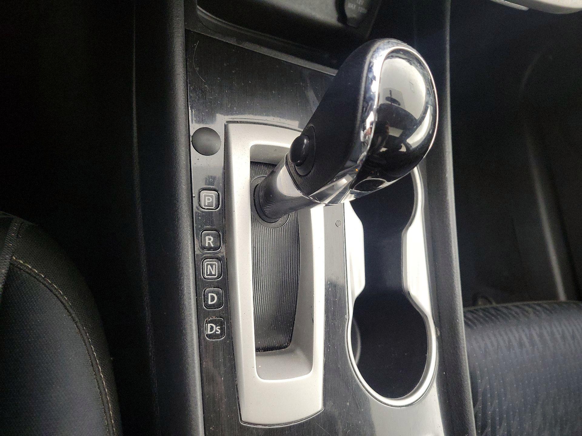 Thumbnail: 2018 Nissan Altima - 17