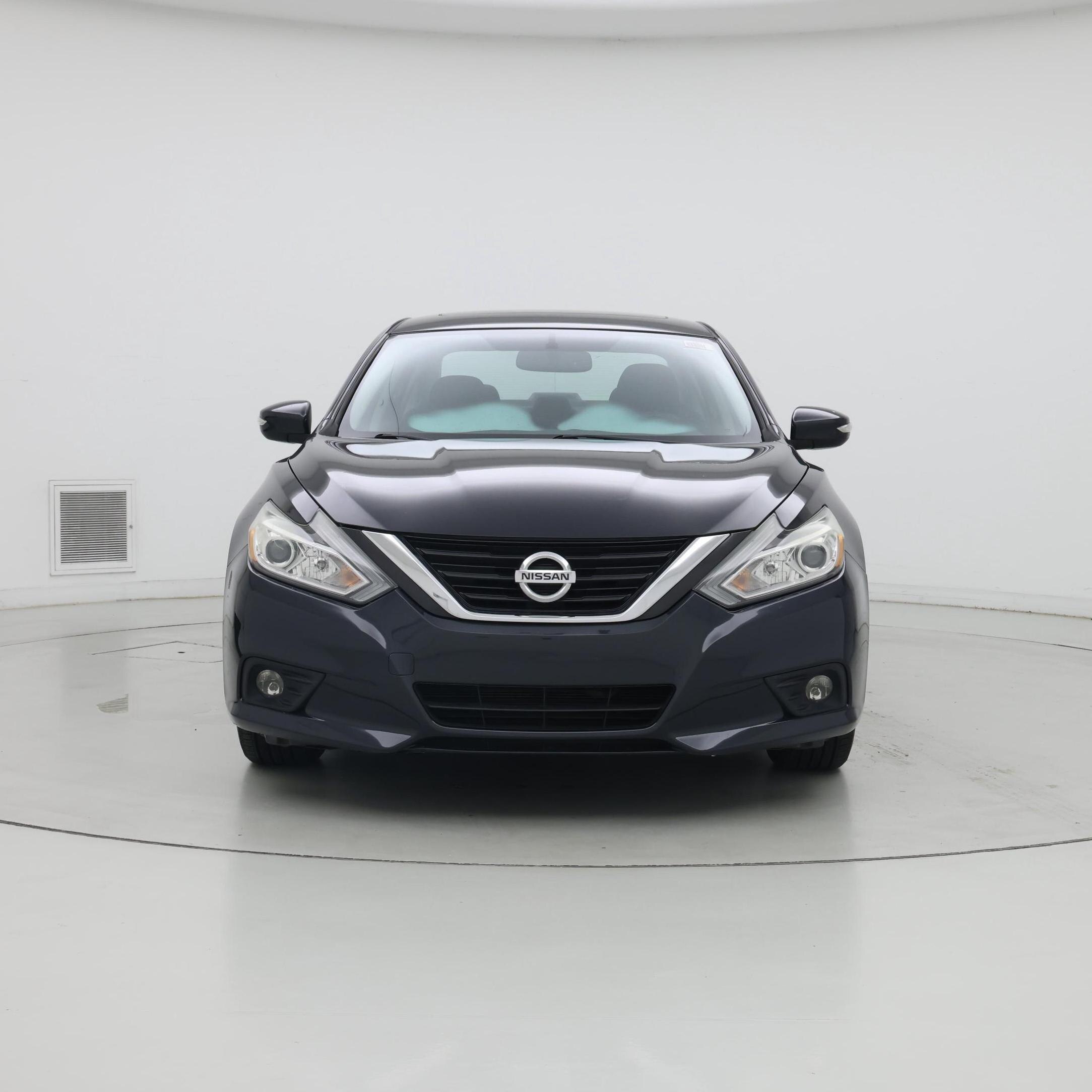 Thumbnail: 2018 Nissan Altima - 5