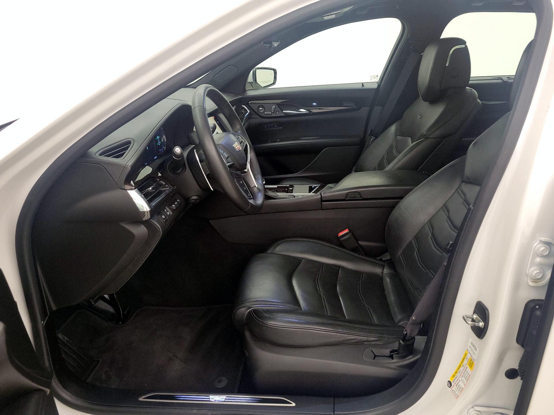 Thumbnail: 2016 Cadillac CT6 - 11