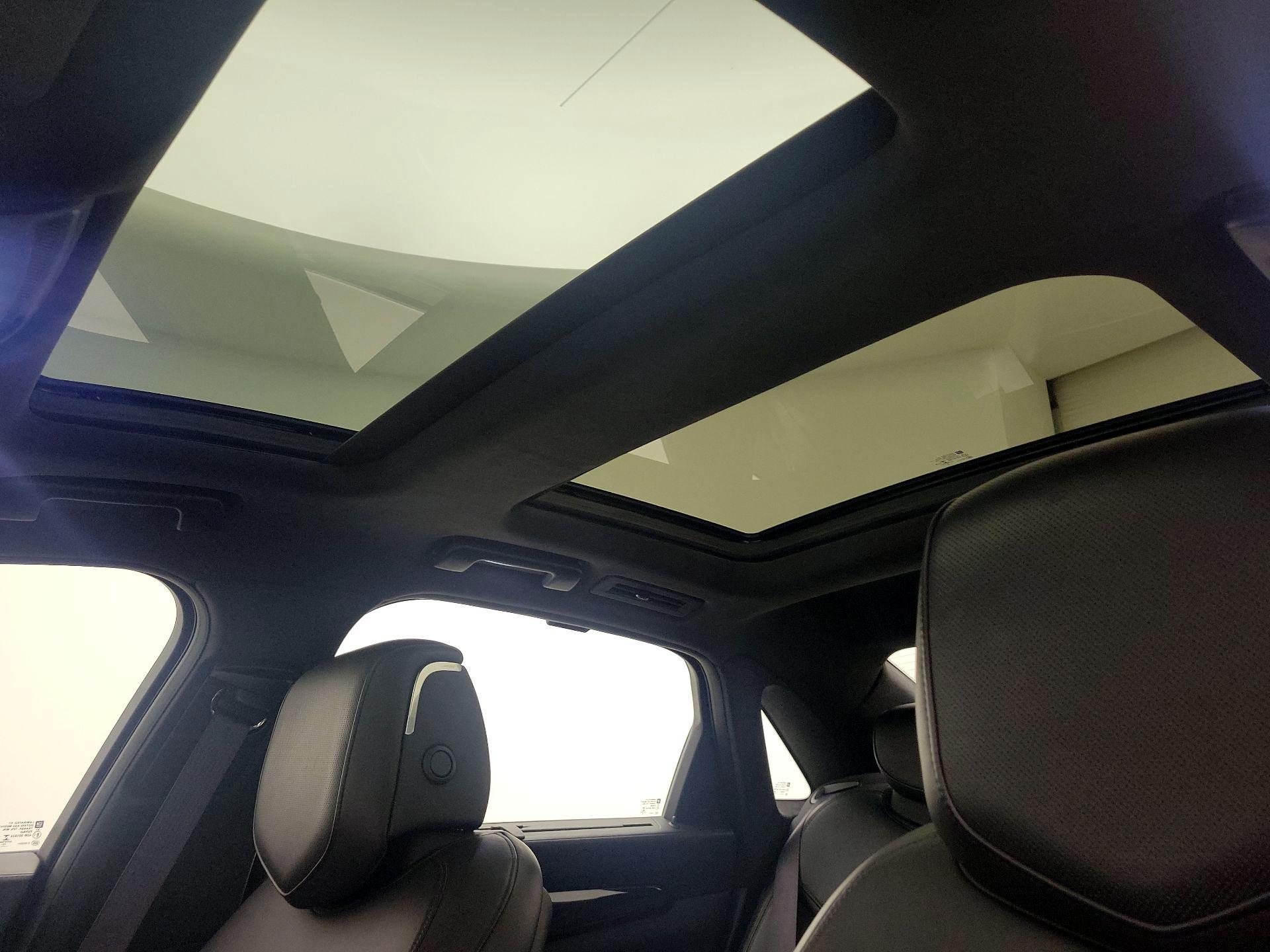 Thumbnail: 2016 Cadillac CT6 - 18