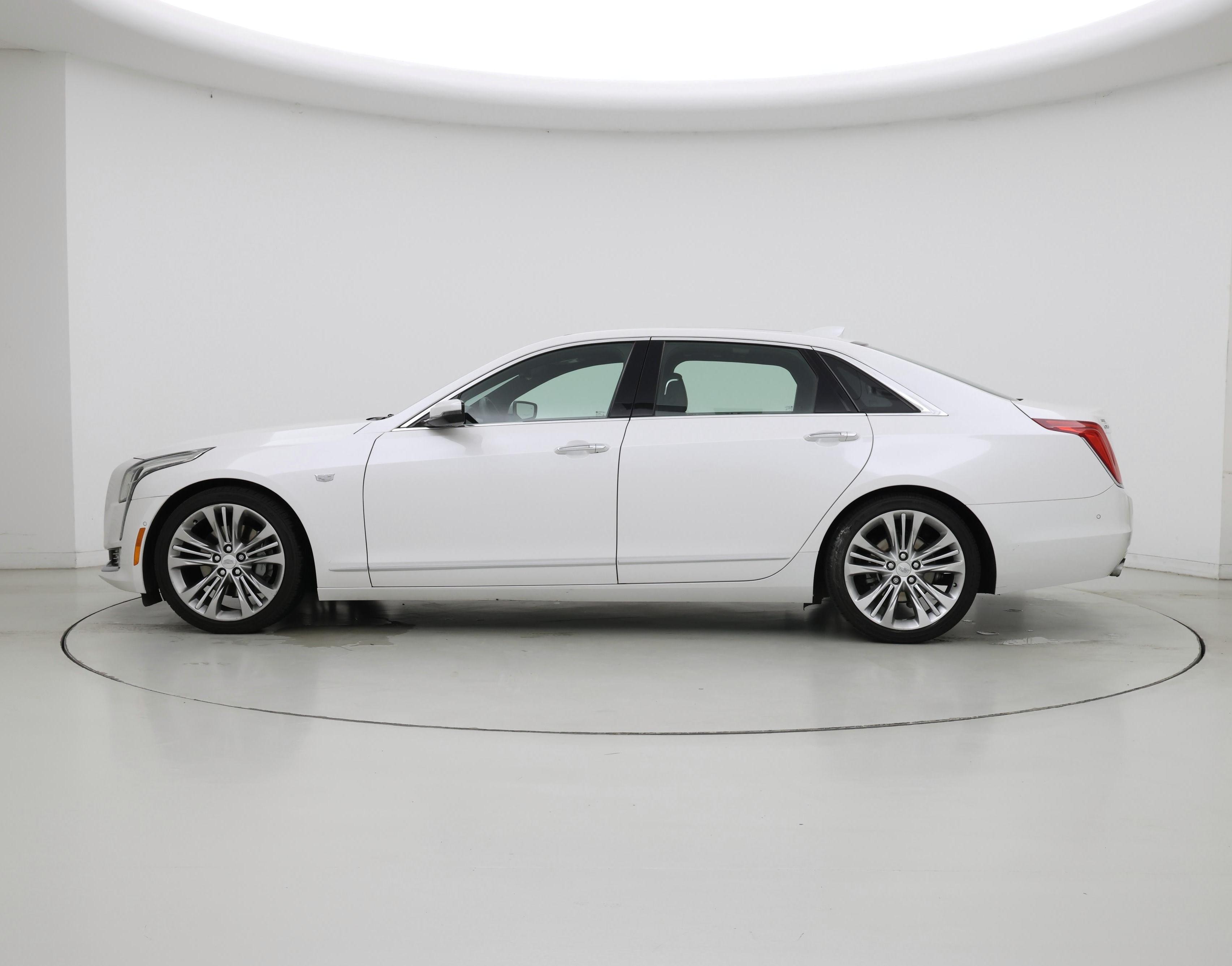Thumbnail: 2016 Cadillac CT6 - 3