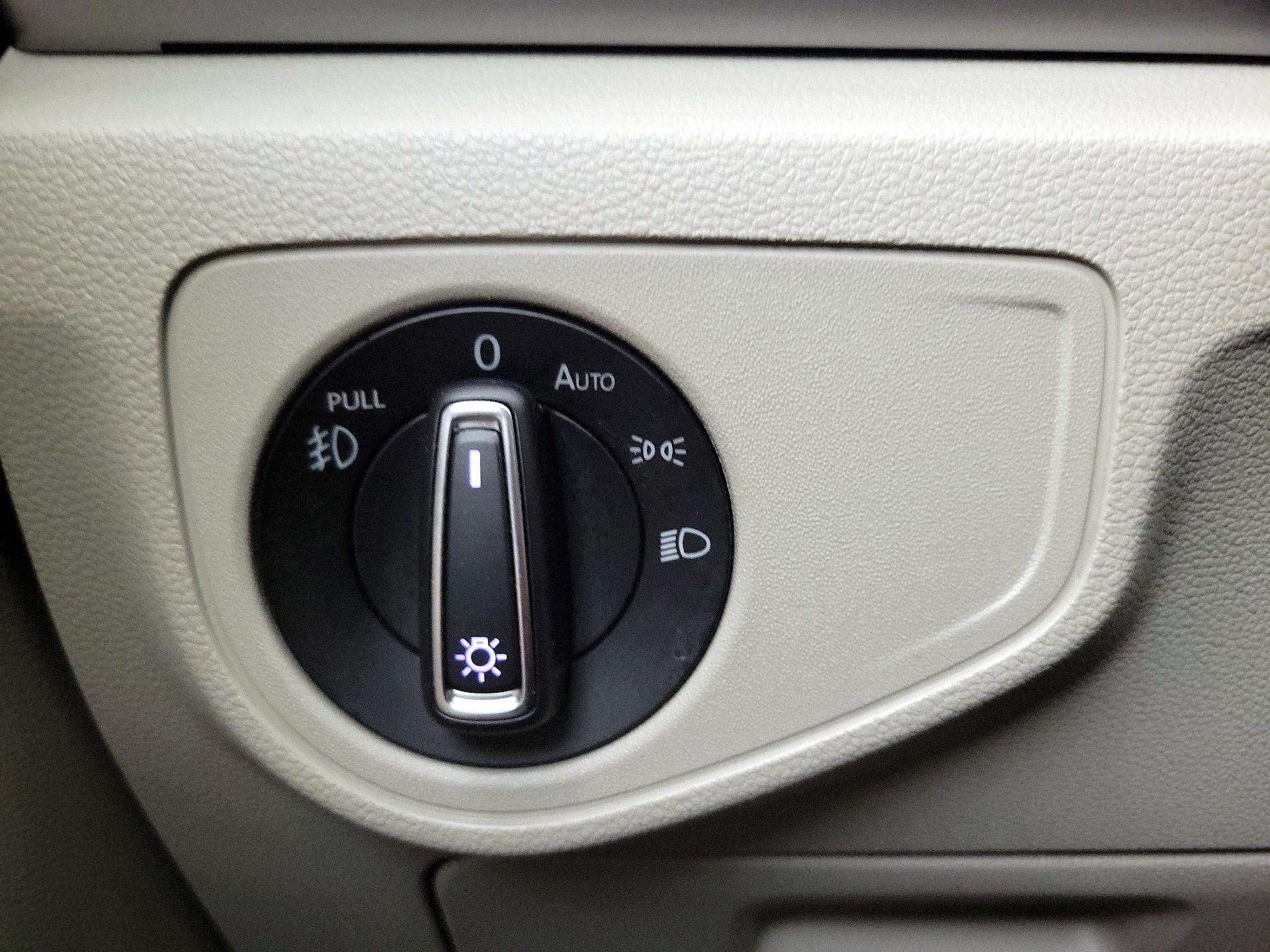 Thumbnail: 2018 Volkswagen Atlas - 13