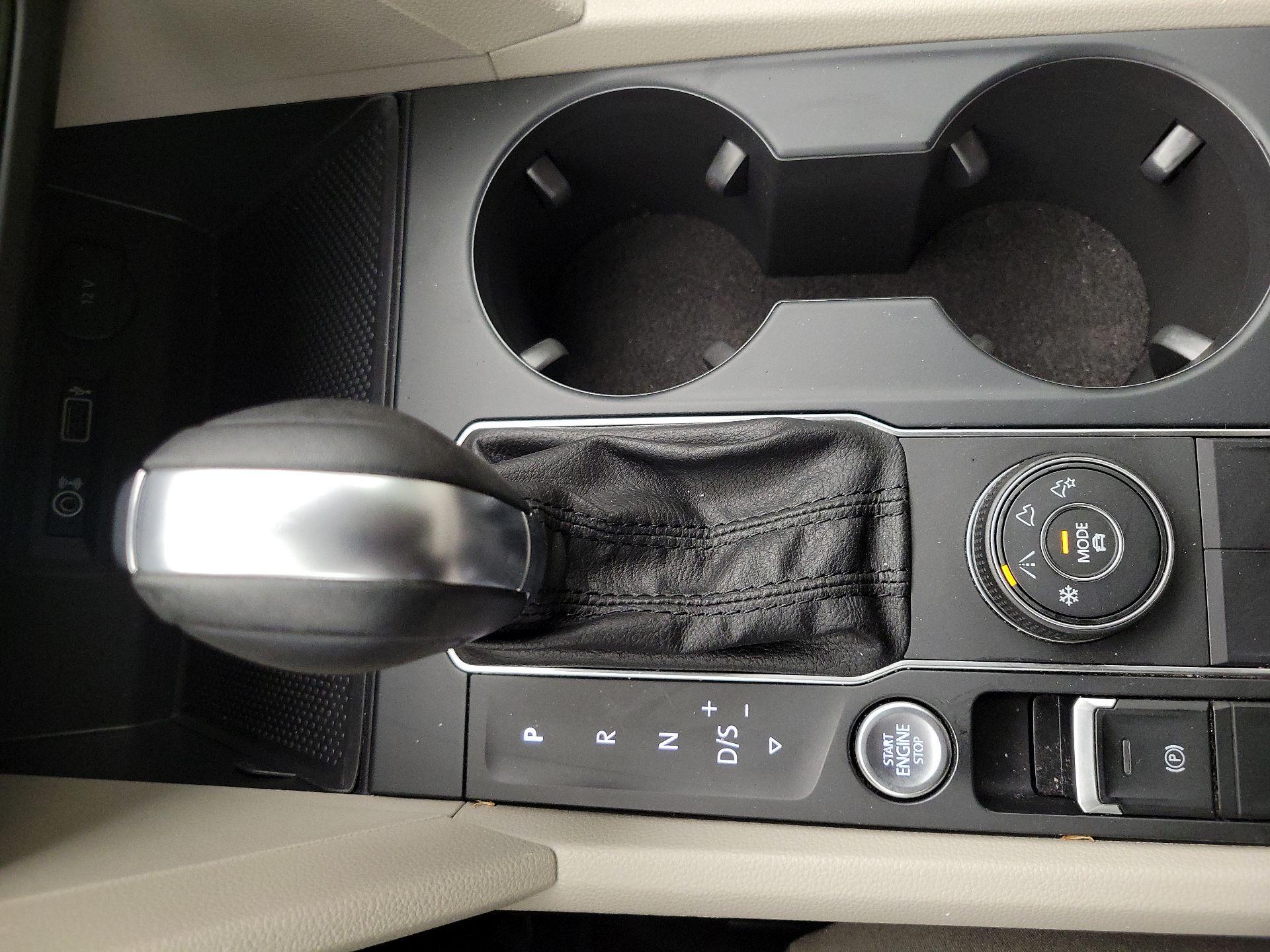 Thumbnail: 2018 Volkswagen Atlas - 17