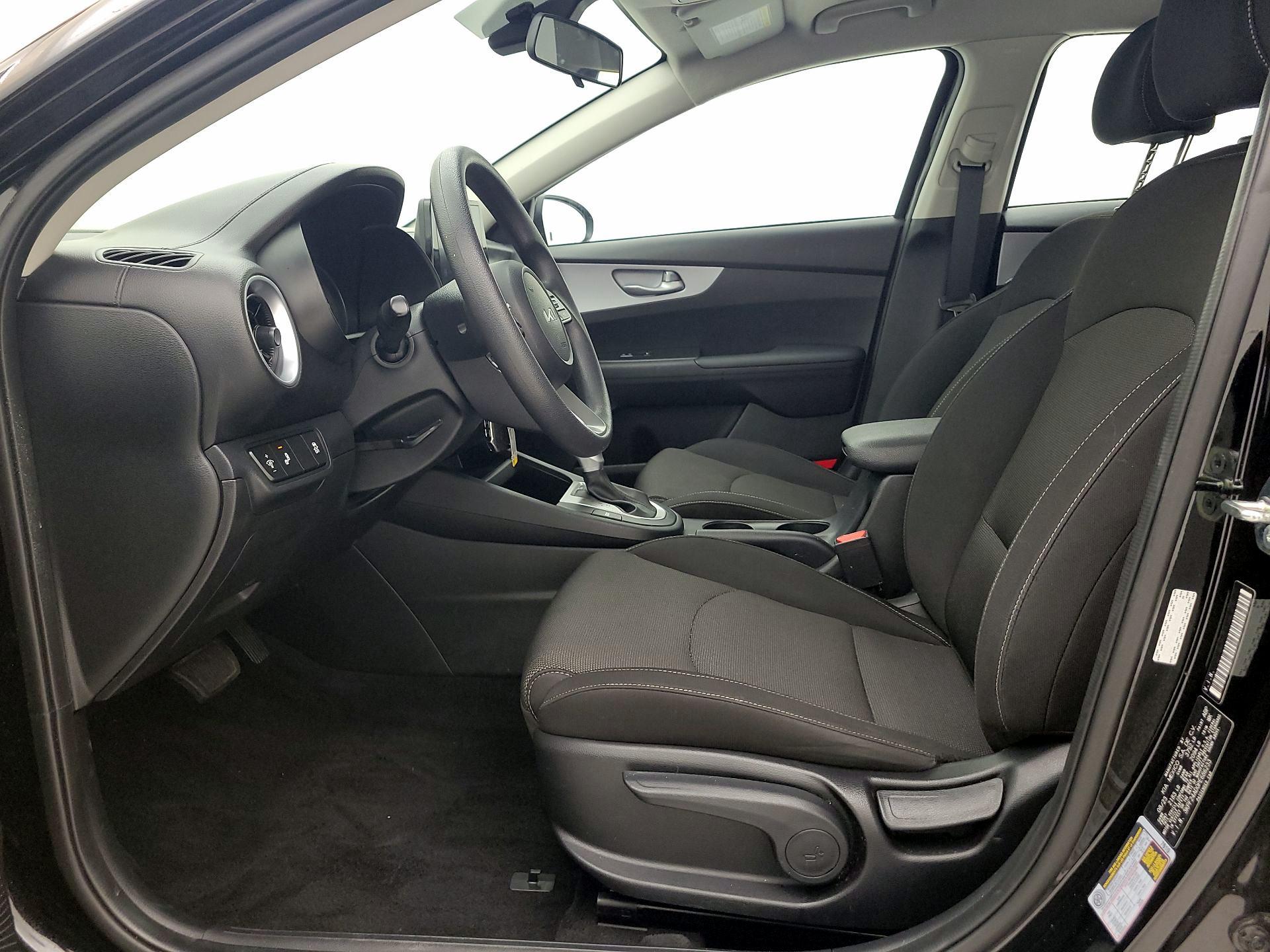 Thumbnail: 2023 Kia Forte - 11