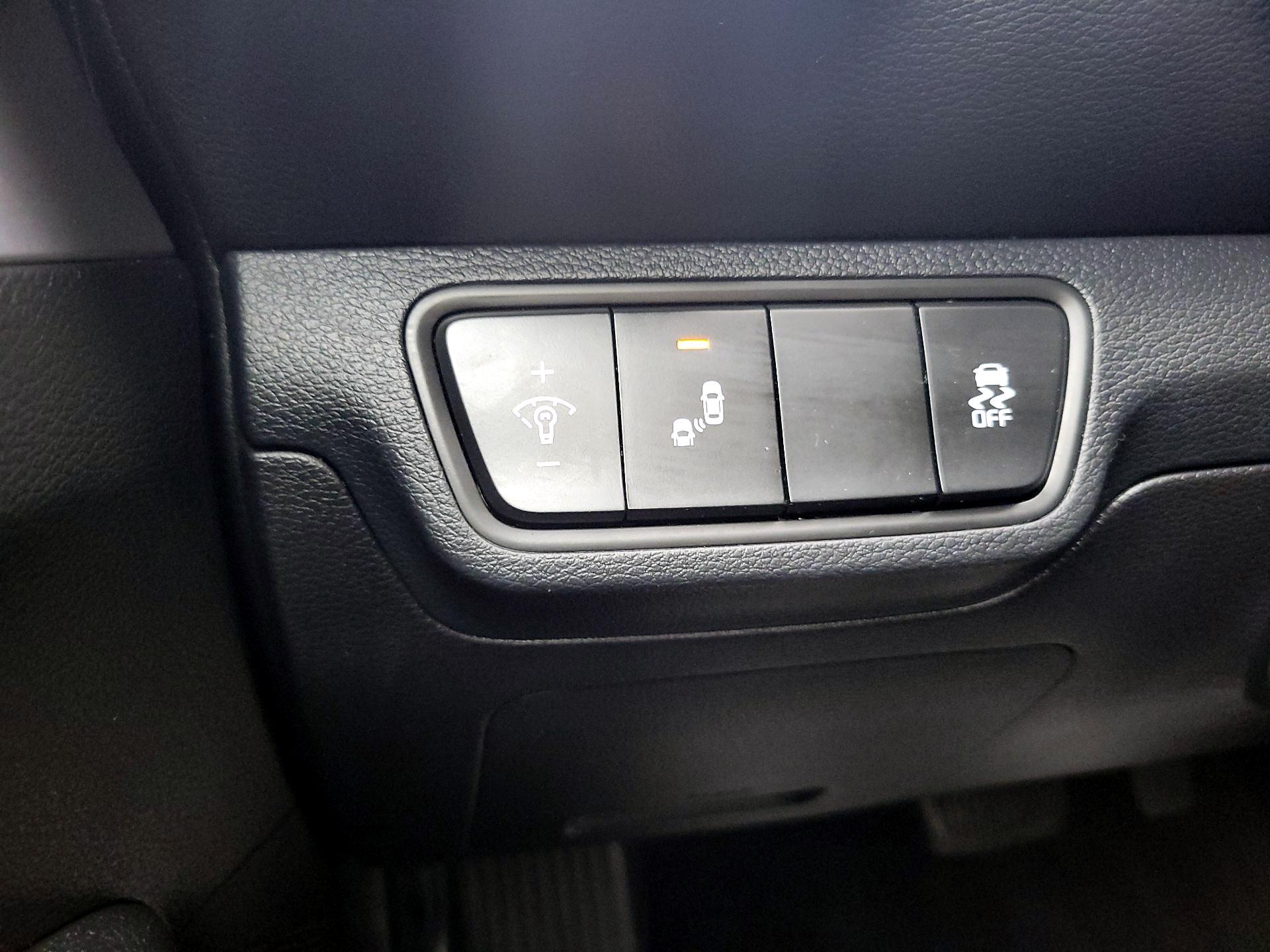 Thumbnail: 2023 Kia Forte - 13