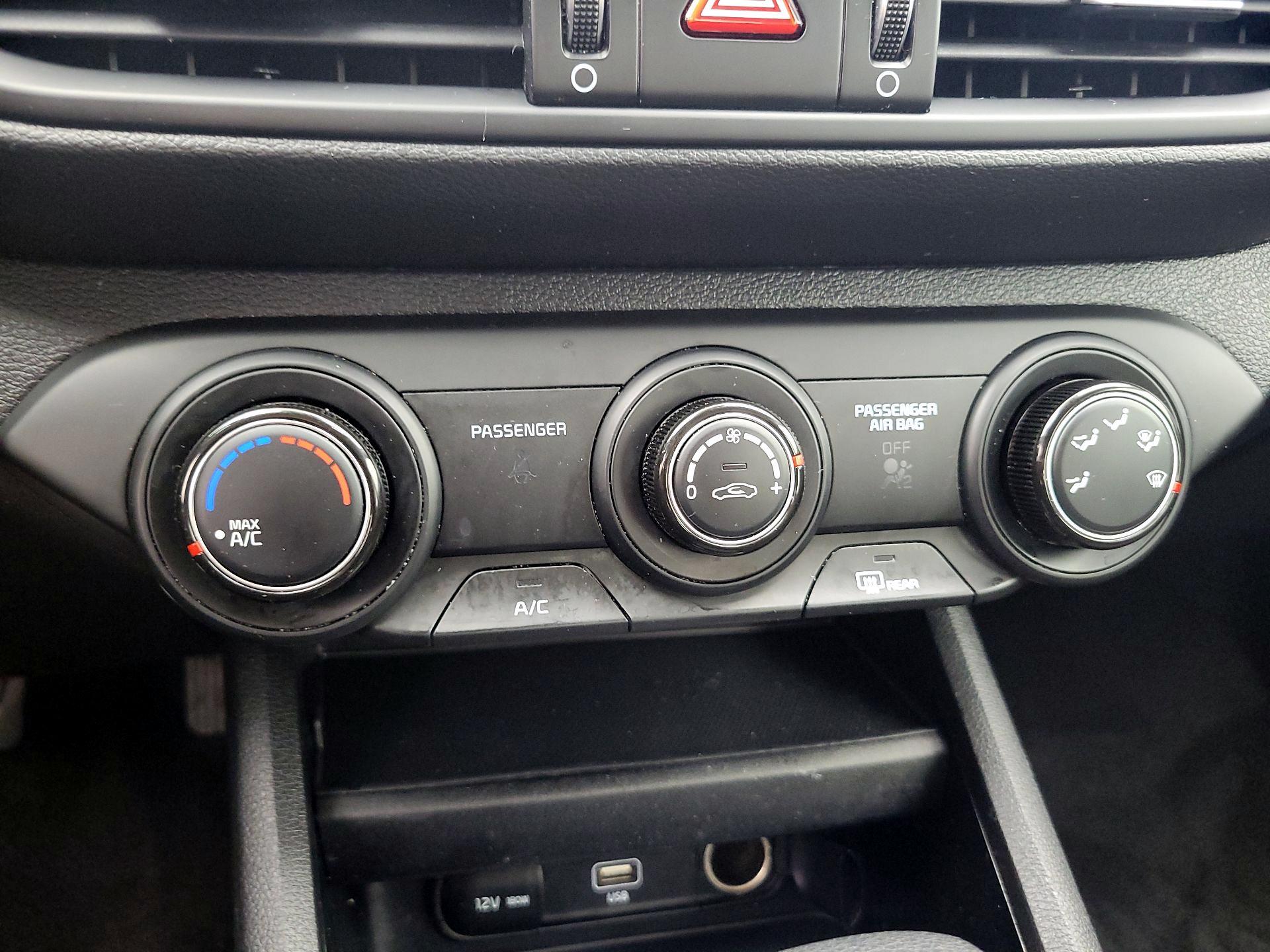 Thumbnail: 2023 Kia Forte - 16