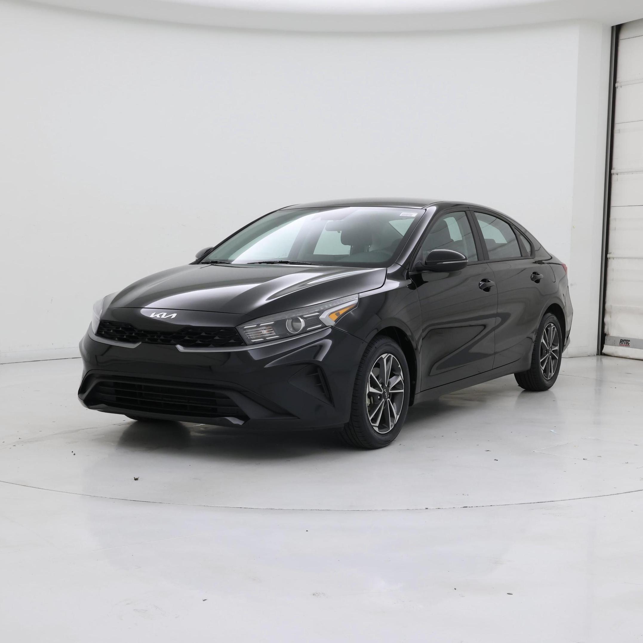 Thumbnail: 2023 Kia Forte - 4