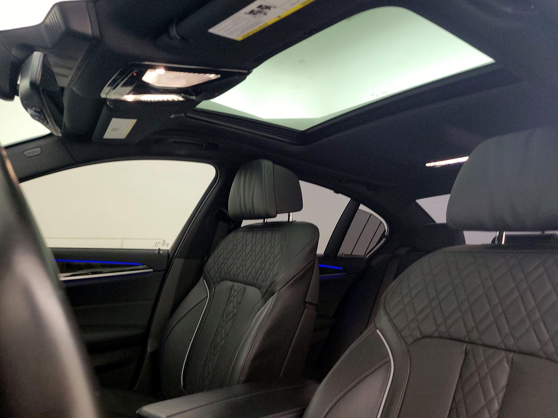 Thumbnail: 2022 BMW 5 Series - 18