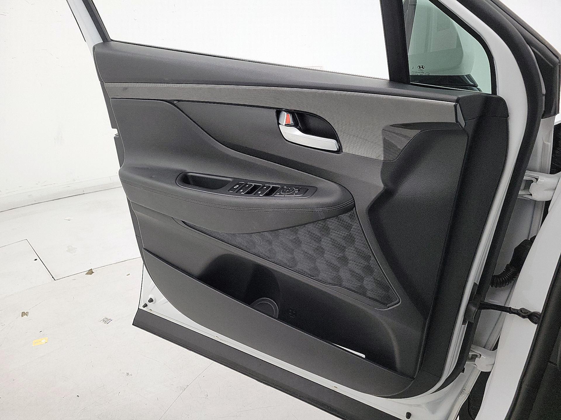 Thumbnail: 2023 Hyundai Santa Fe - 12