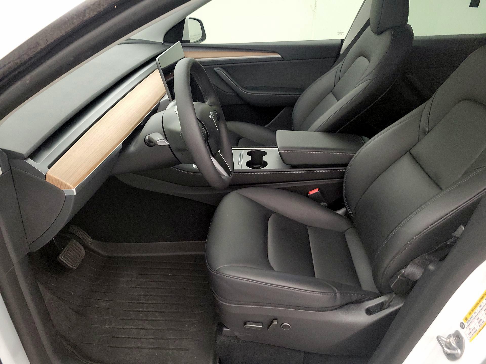 Thumbnail: 2024 Tesla Model Y - 11