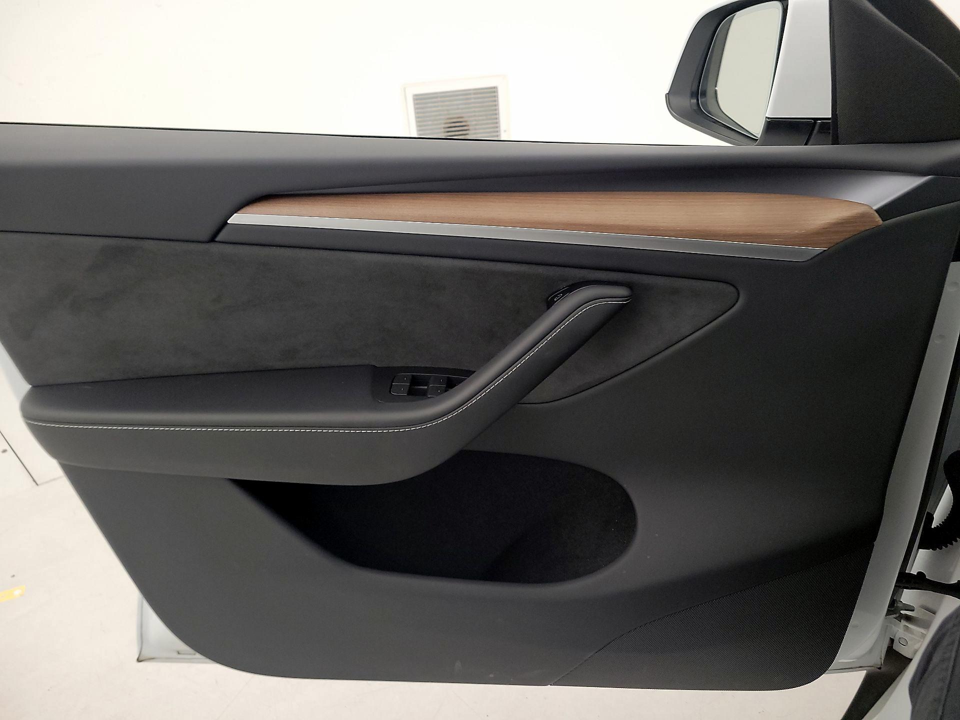 Thumbnail: 2024 Tesla Model Y - 12