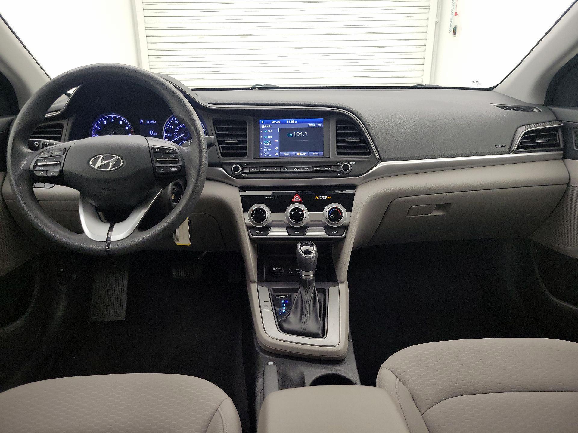 Thumbnail: 2019 Hyundai Elantra - 9