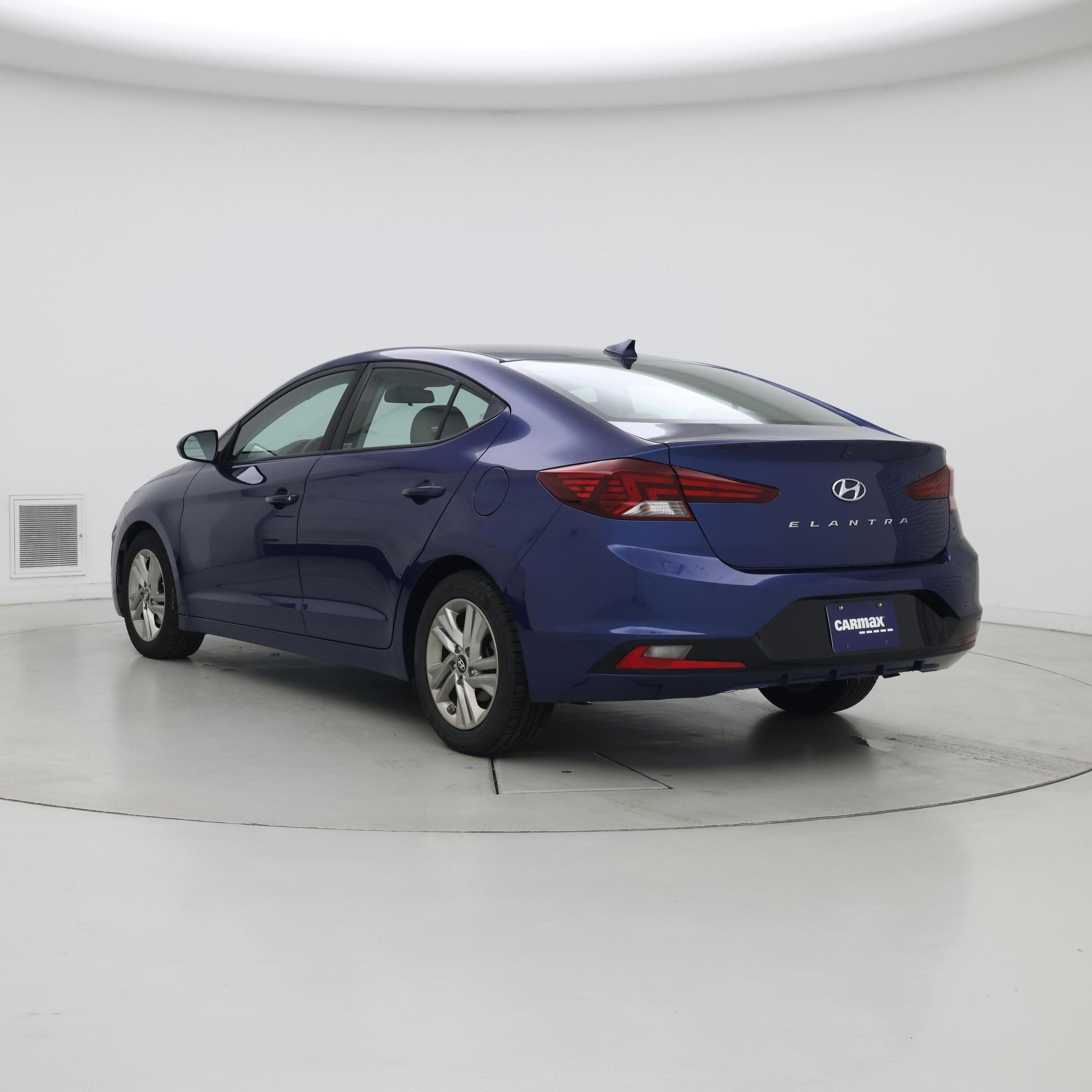 Thumbnail: 2019 Hyundai Elantra - 2