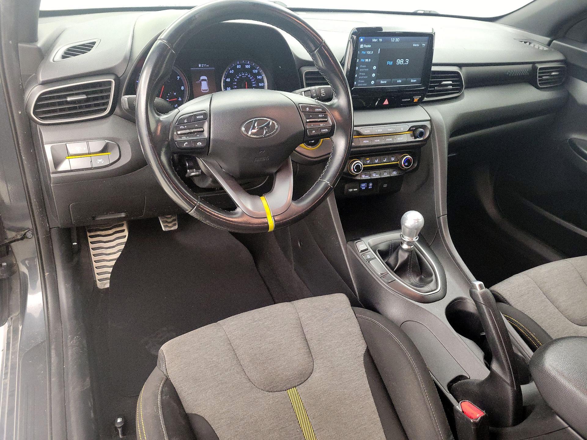 Thumbnail: 2019 Hyundai Veloster - 9