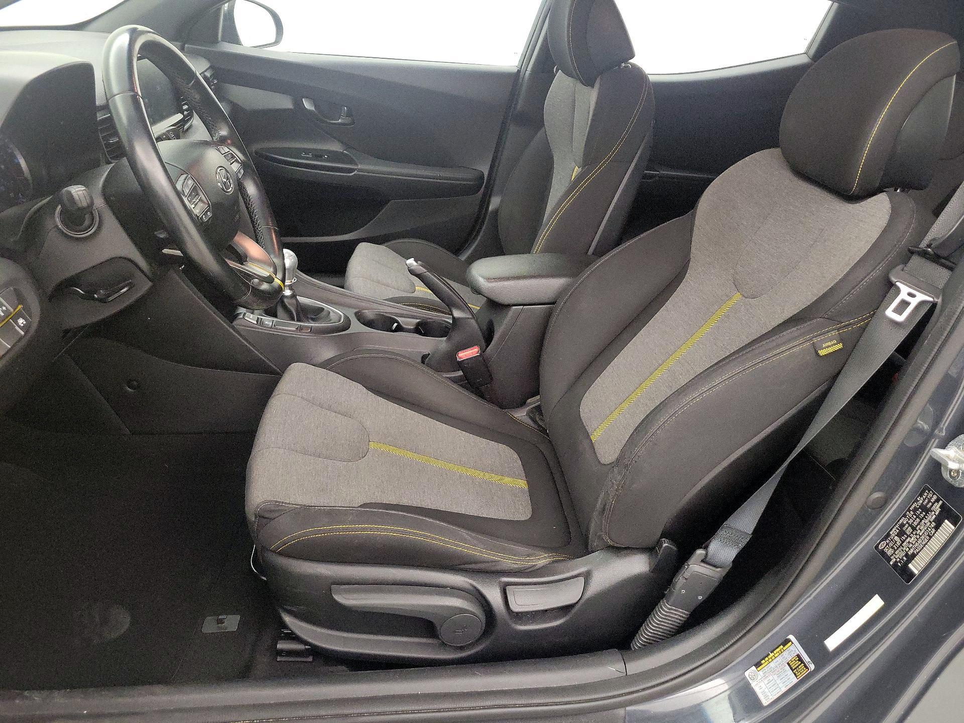 Thumbnail: 2019 Hyundai Veloster - 11