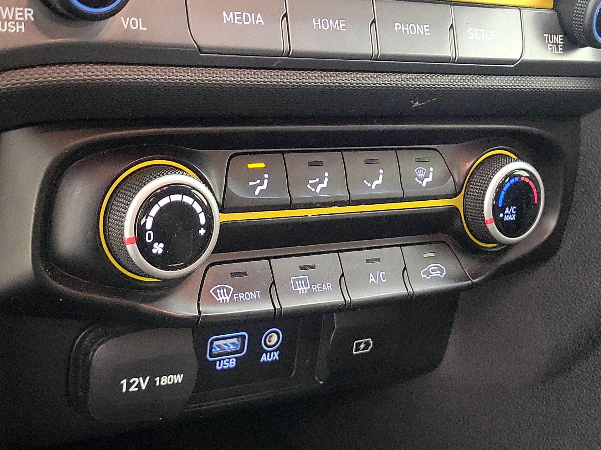 Thumbnail: 2019 Hyundai Veloster - 15