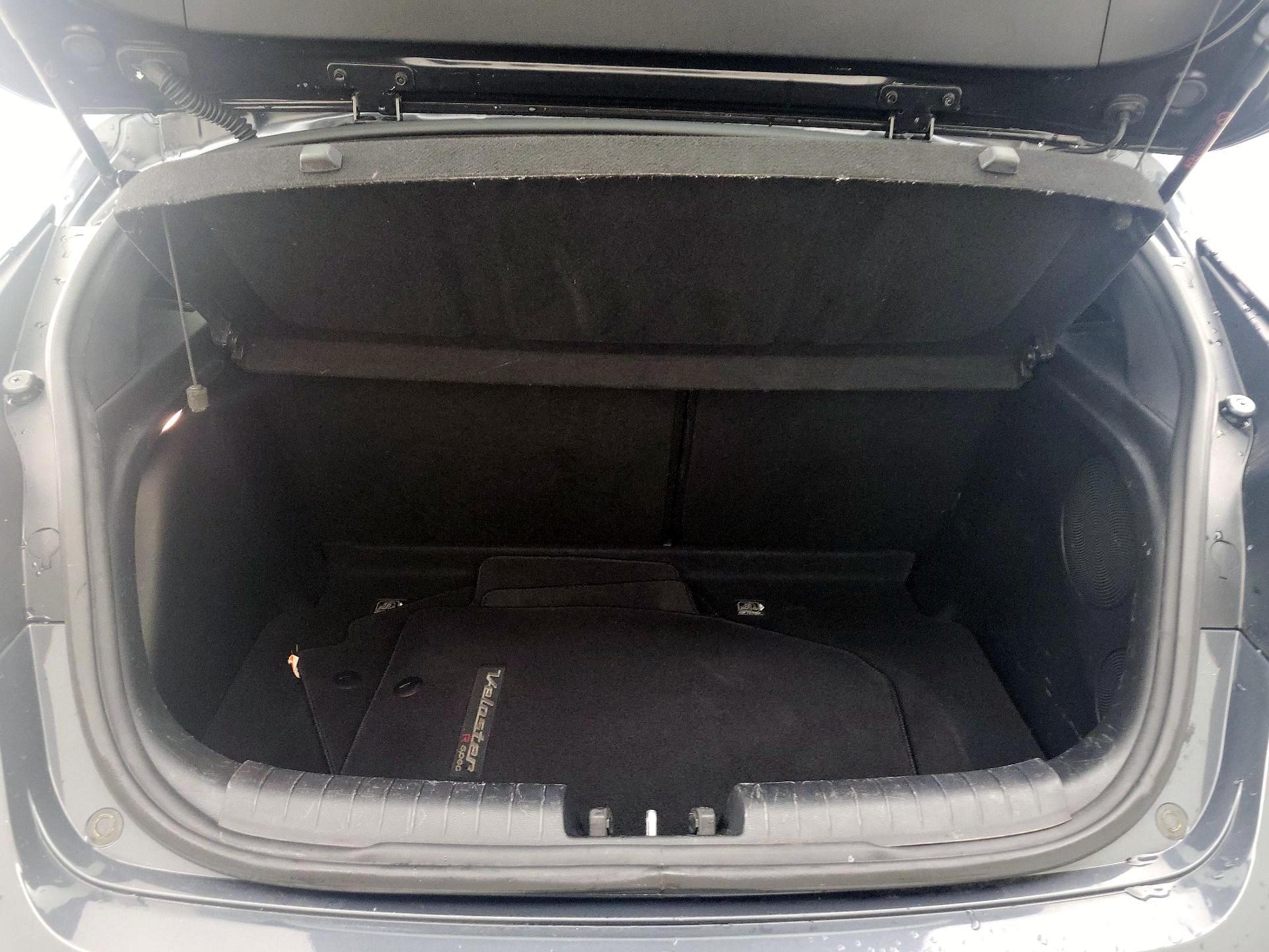 Thumbnail: 2019 Hyundai Veloster - 19