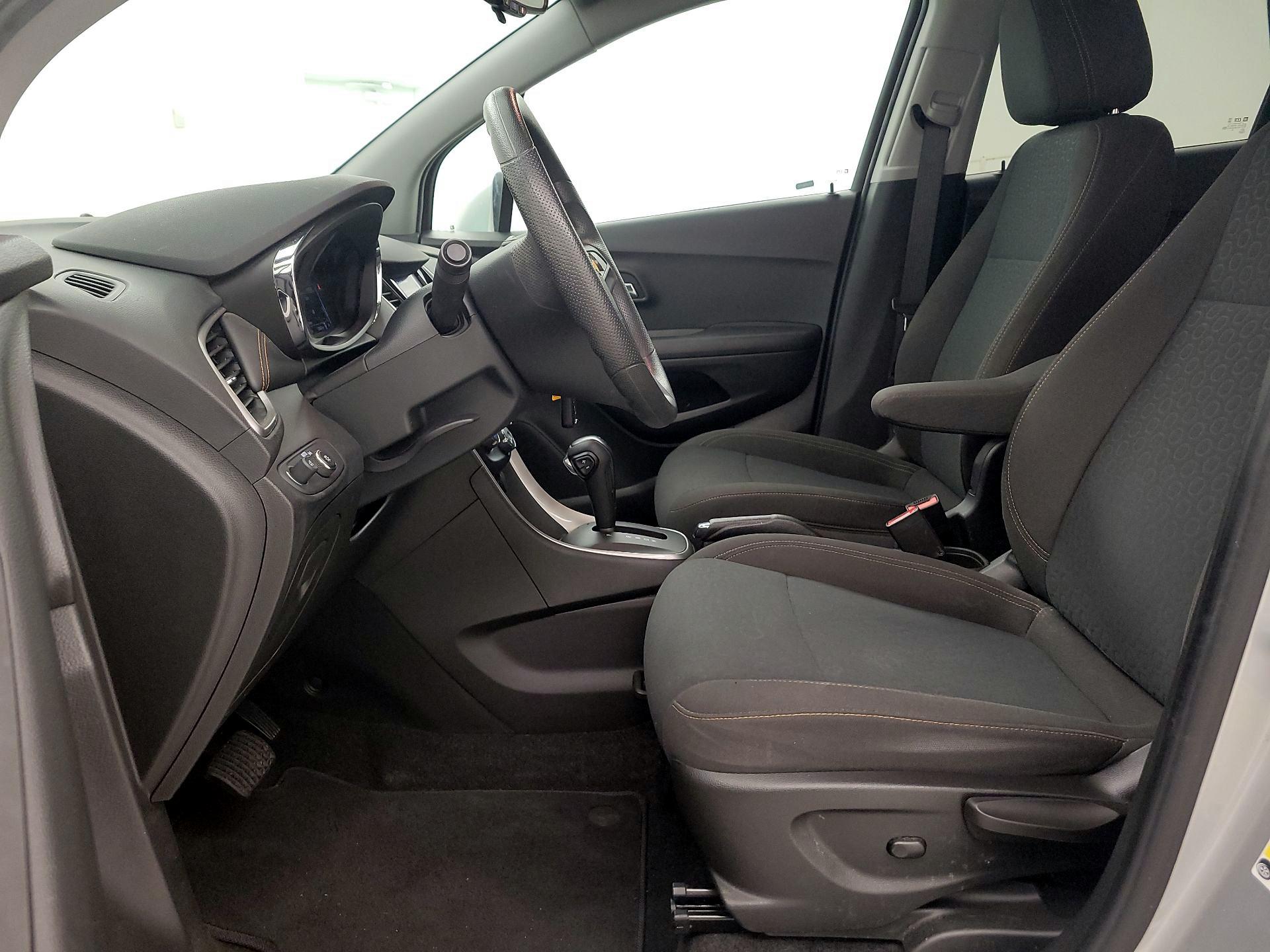 Thumbnail: 2021 Chevrolet Trax - 11