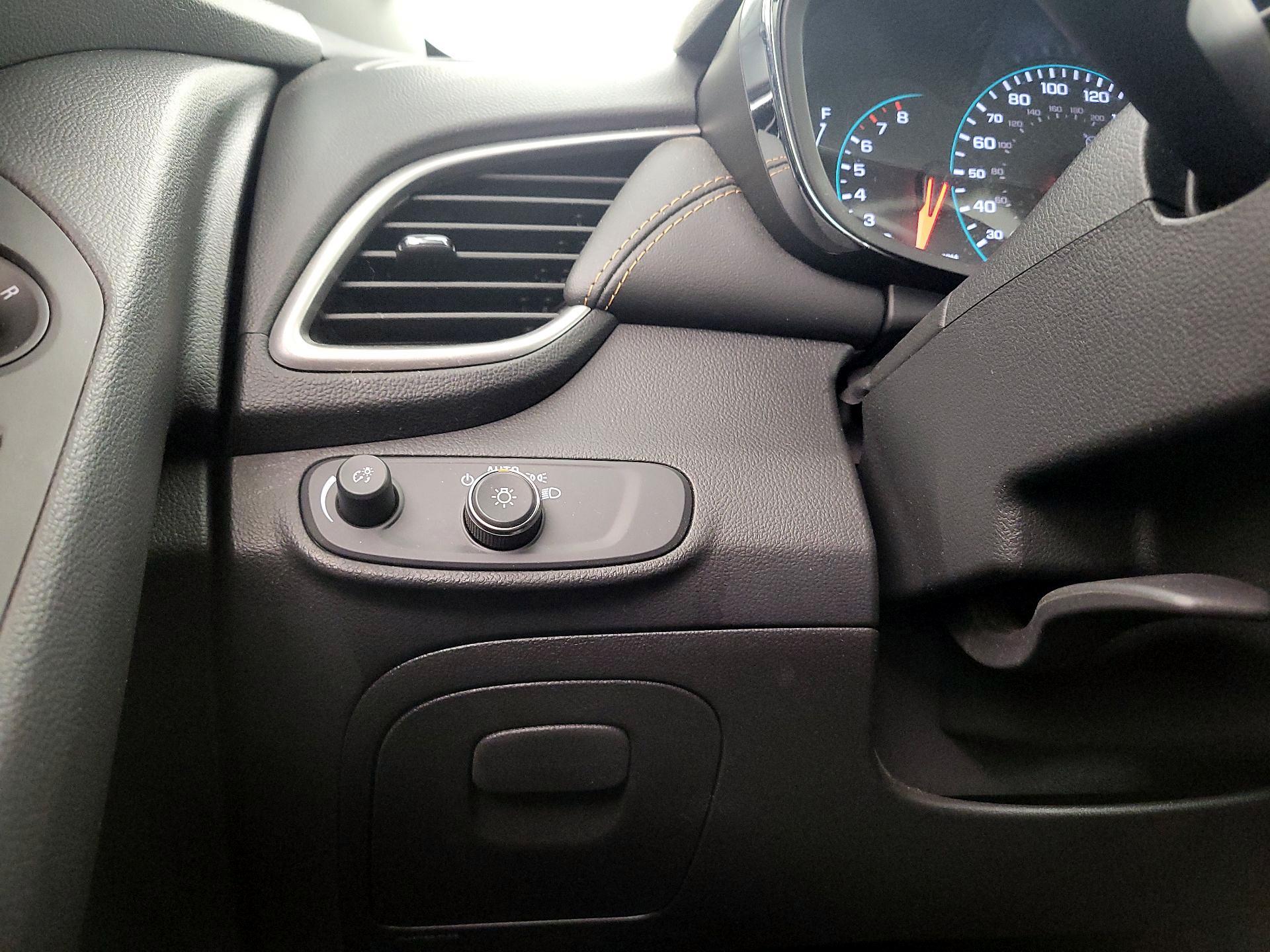 Thumbnail: 2021 Chevrolet Trax - 13