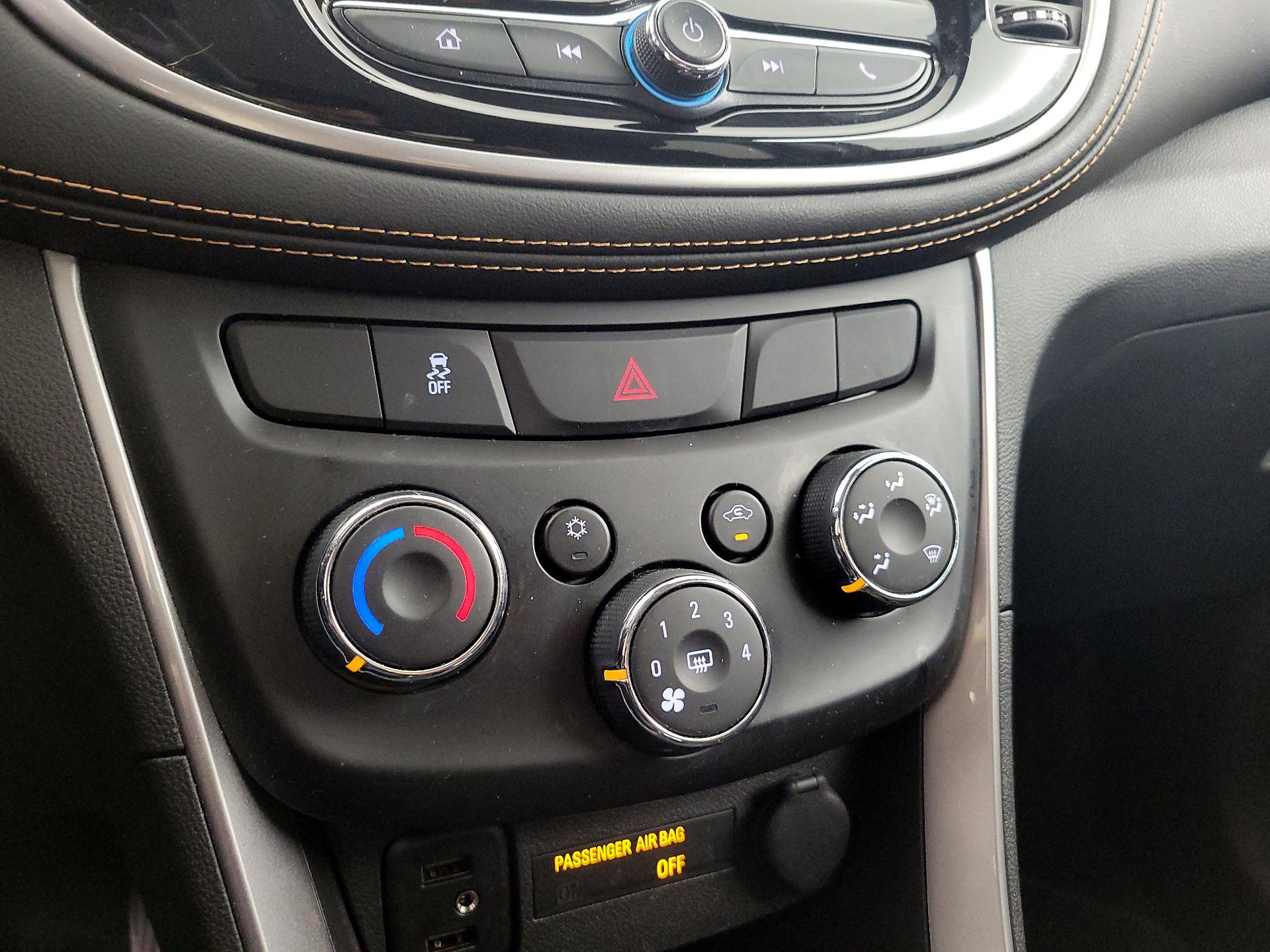 Thumbnail: 2021 Chevrolet Trax - 16