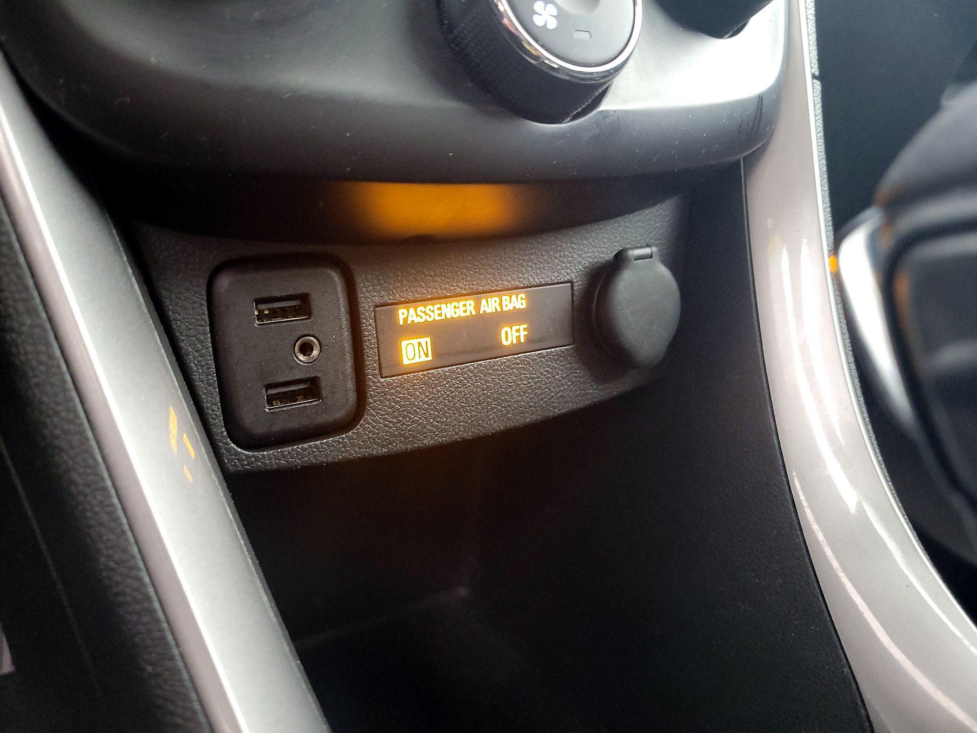 Thumbnail: 2021 Chevrolet Trax - 18