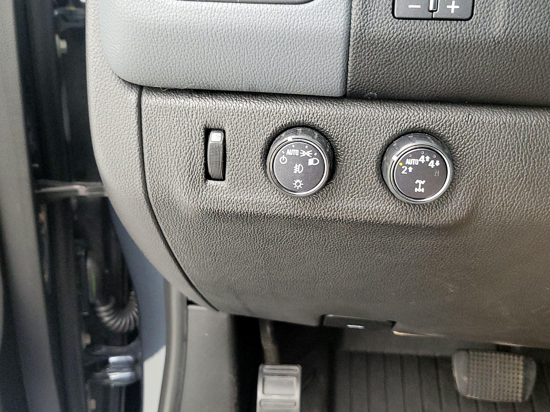 Thumbnail: 2019 Chevrolet Colorado - 13