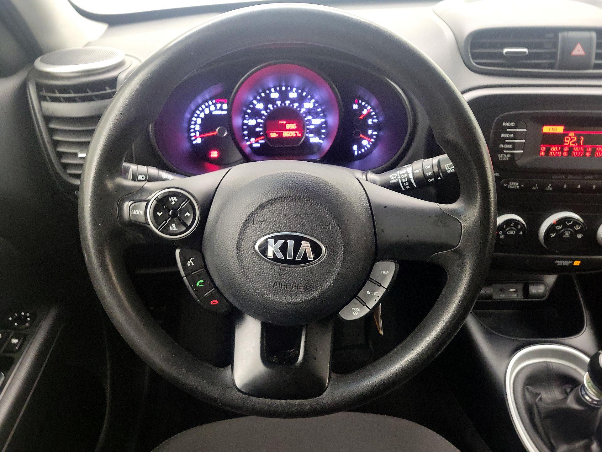 Thumbnail: 2016 Kia Soul - 10