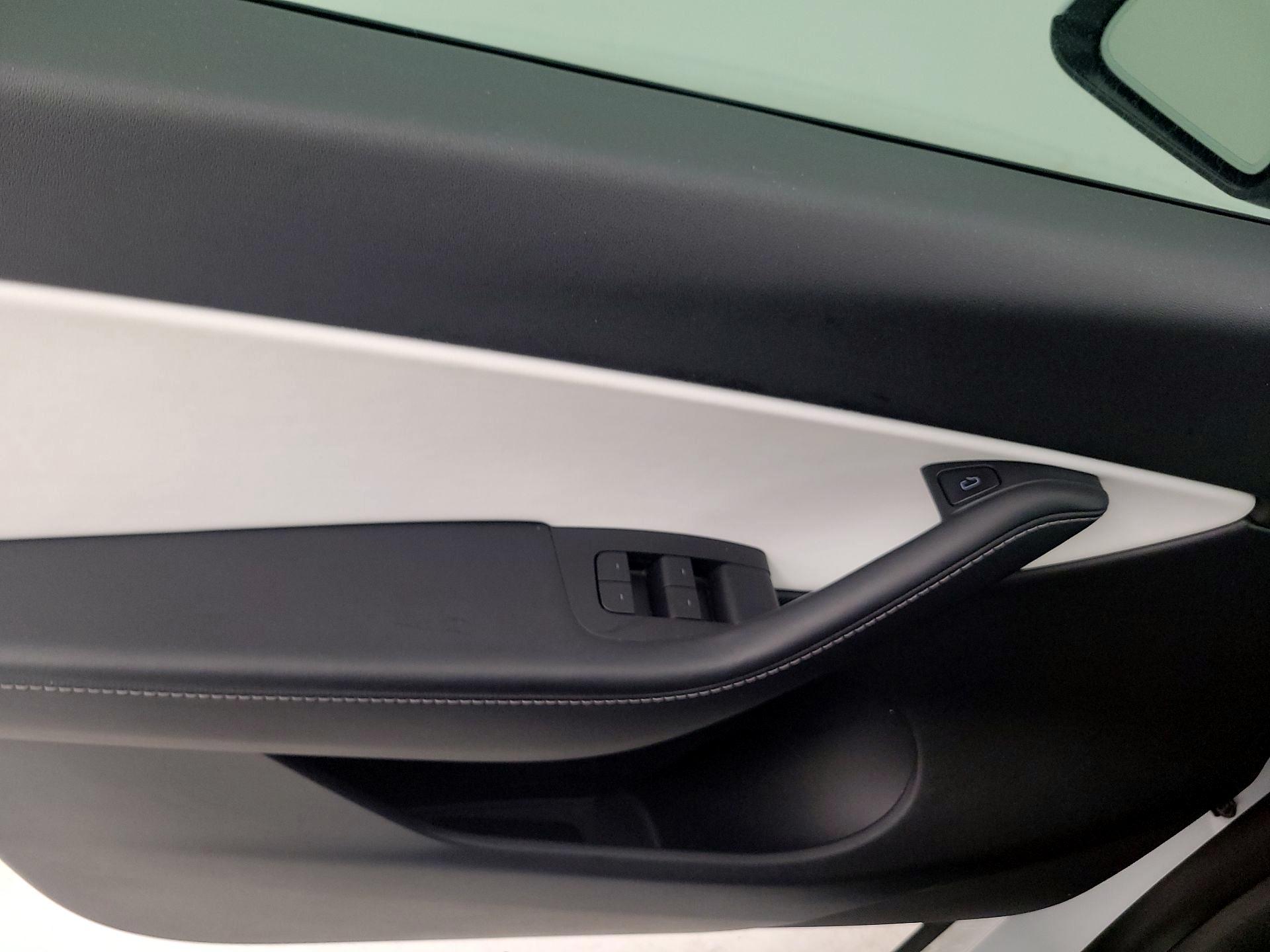 Thumbnail: 2021 Tesla Model Y - 10