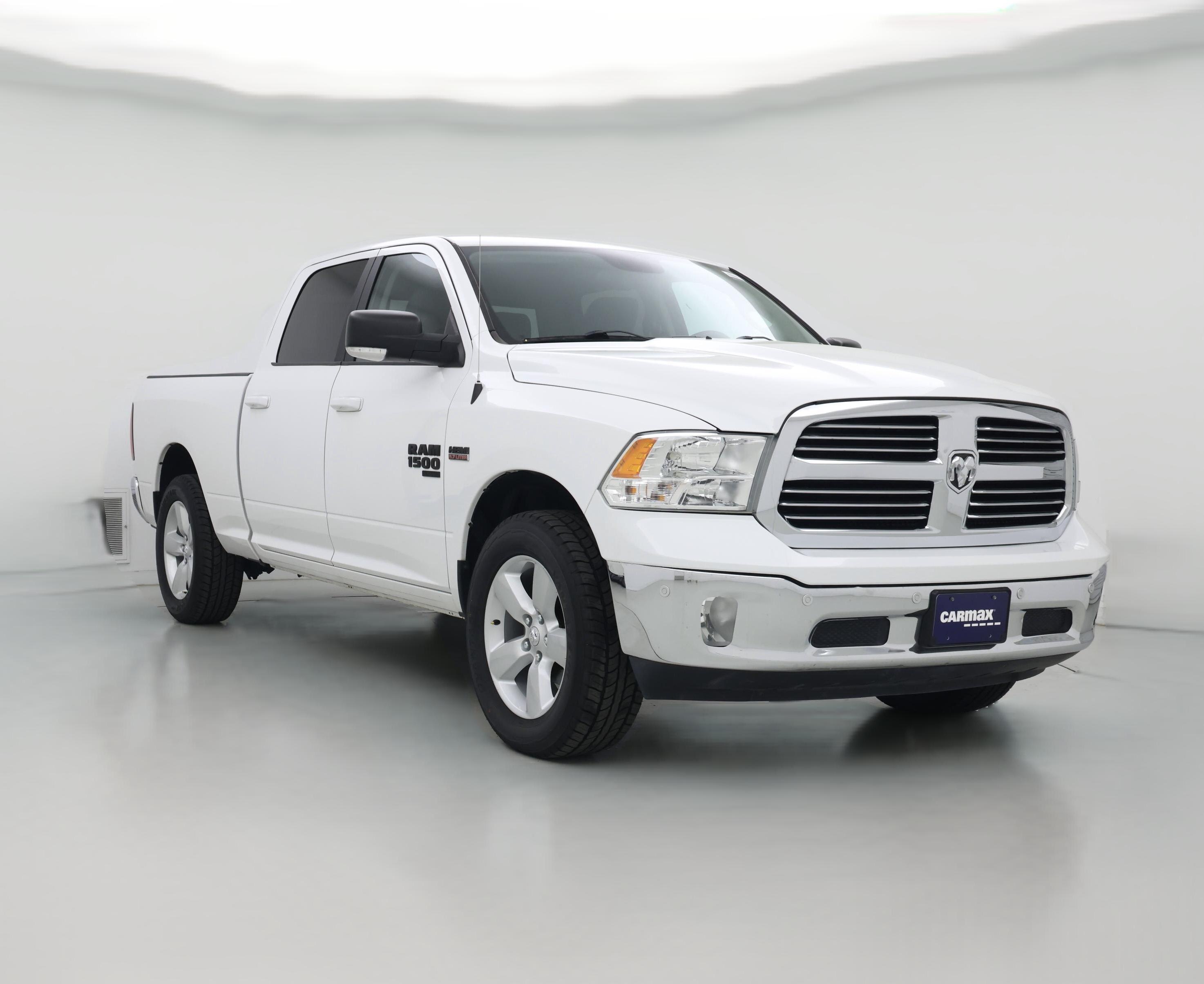 Thumbnail: 2019 RAM 1500 Classic - 1