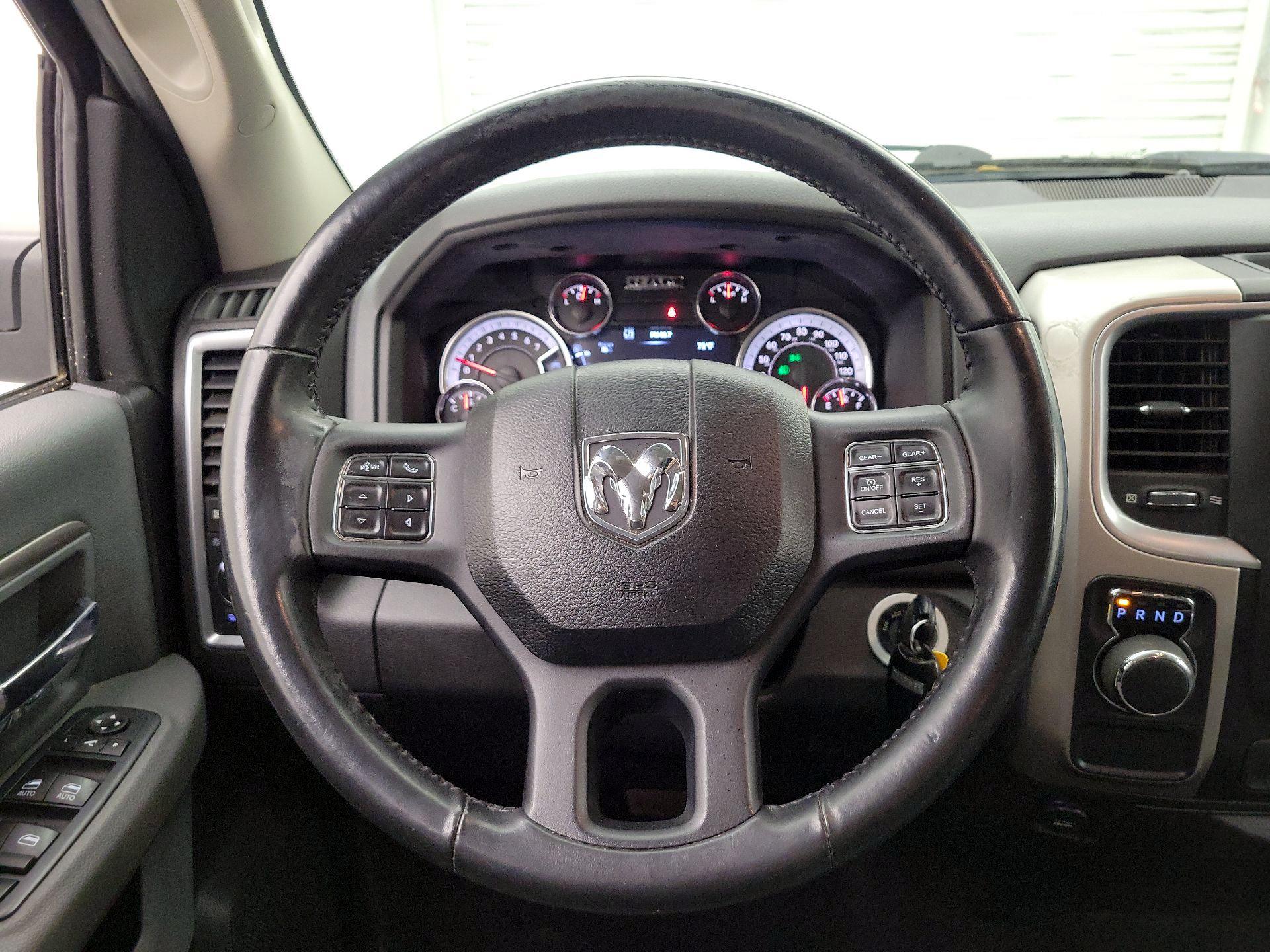 Thumbnail: 2019 RAM 1500 Classic - 10