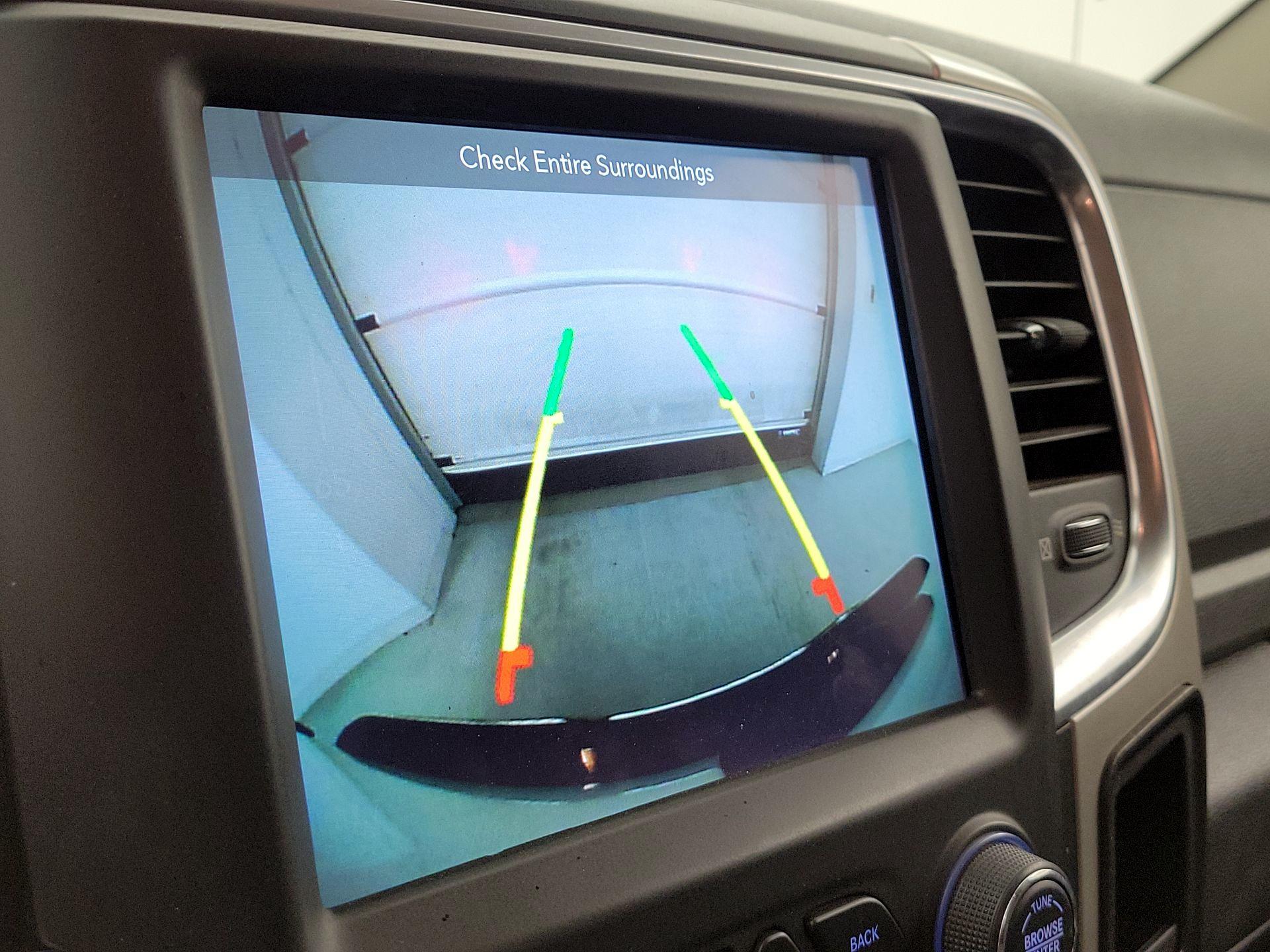 Thumbnail: 2019 RAM 1500 Classic - 14