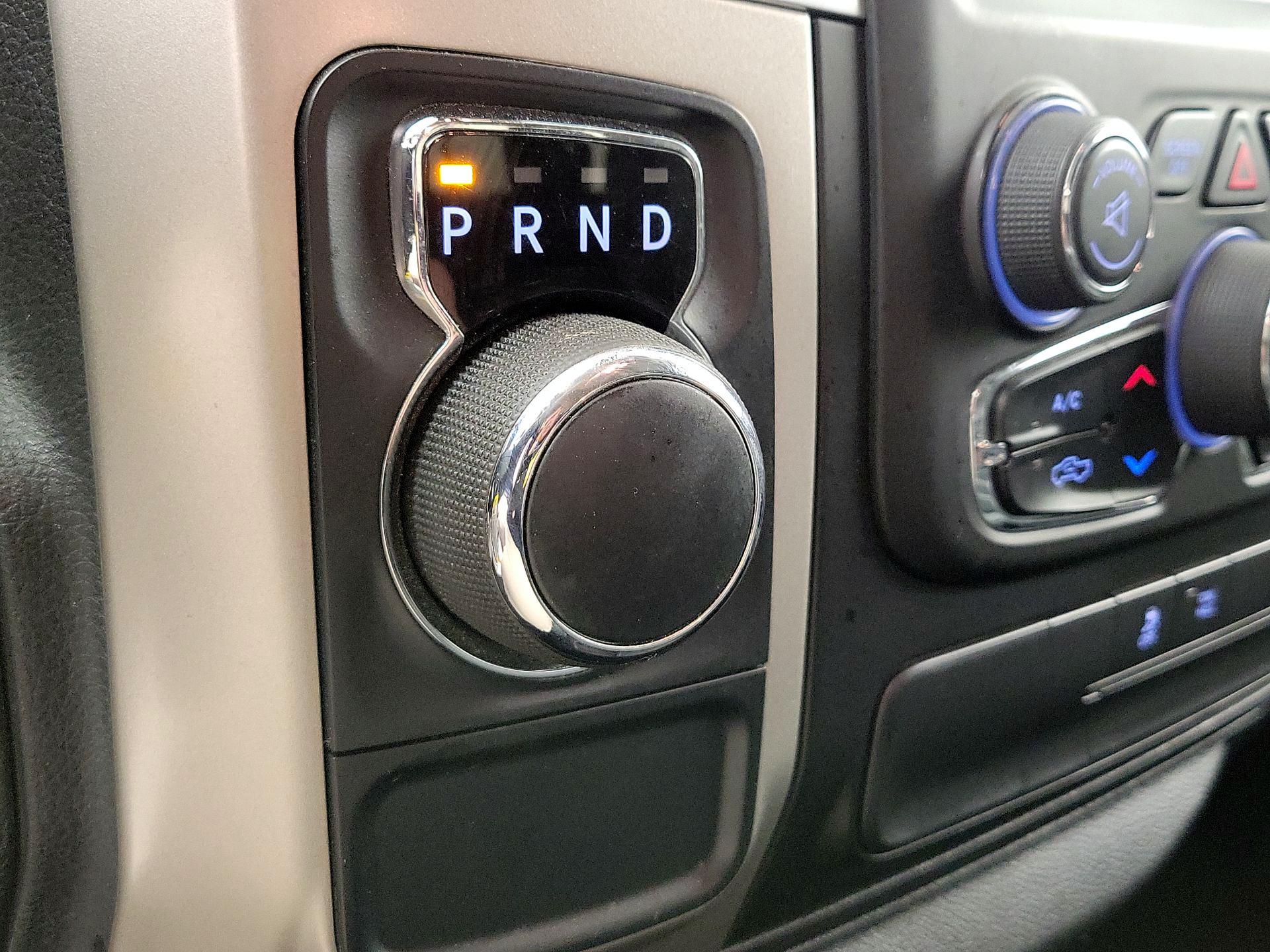 Thumbnail: 2019 RAM 1500 Classic - 17