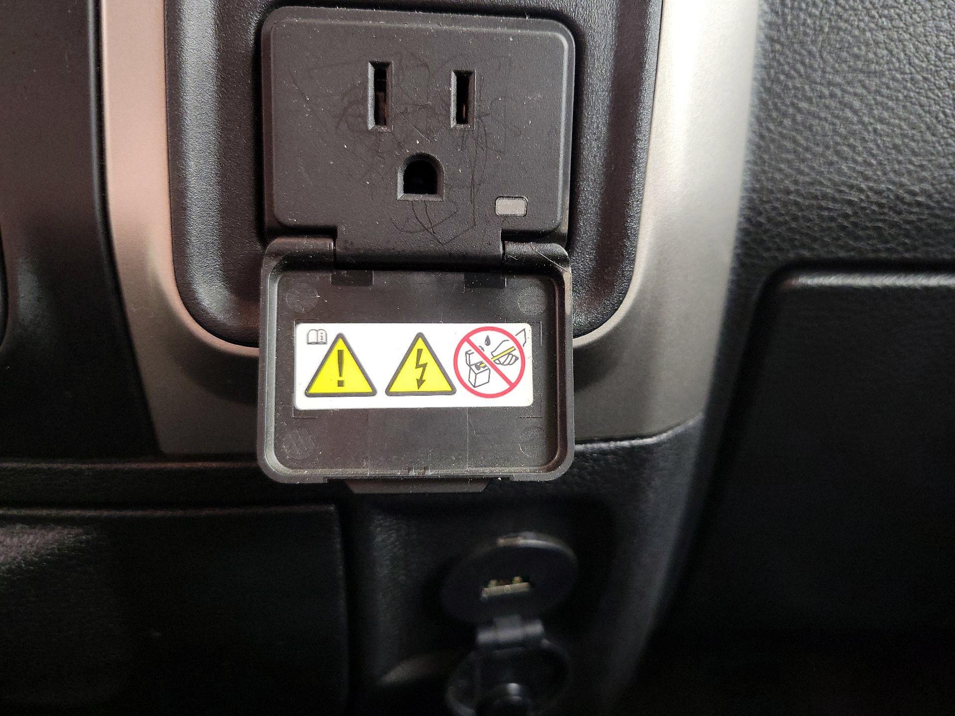 Thumbnail: 2019 RAM 1500 Classic - 18