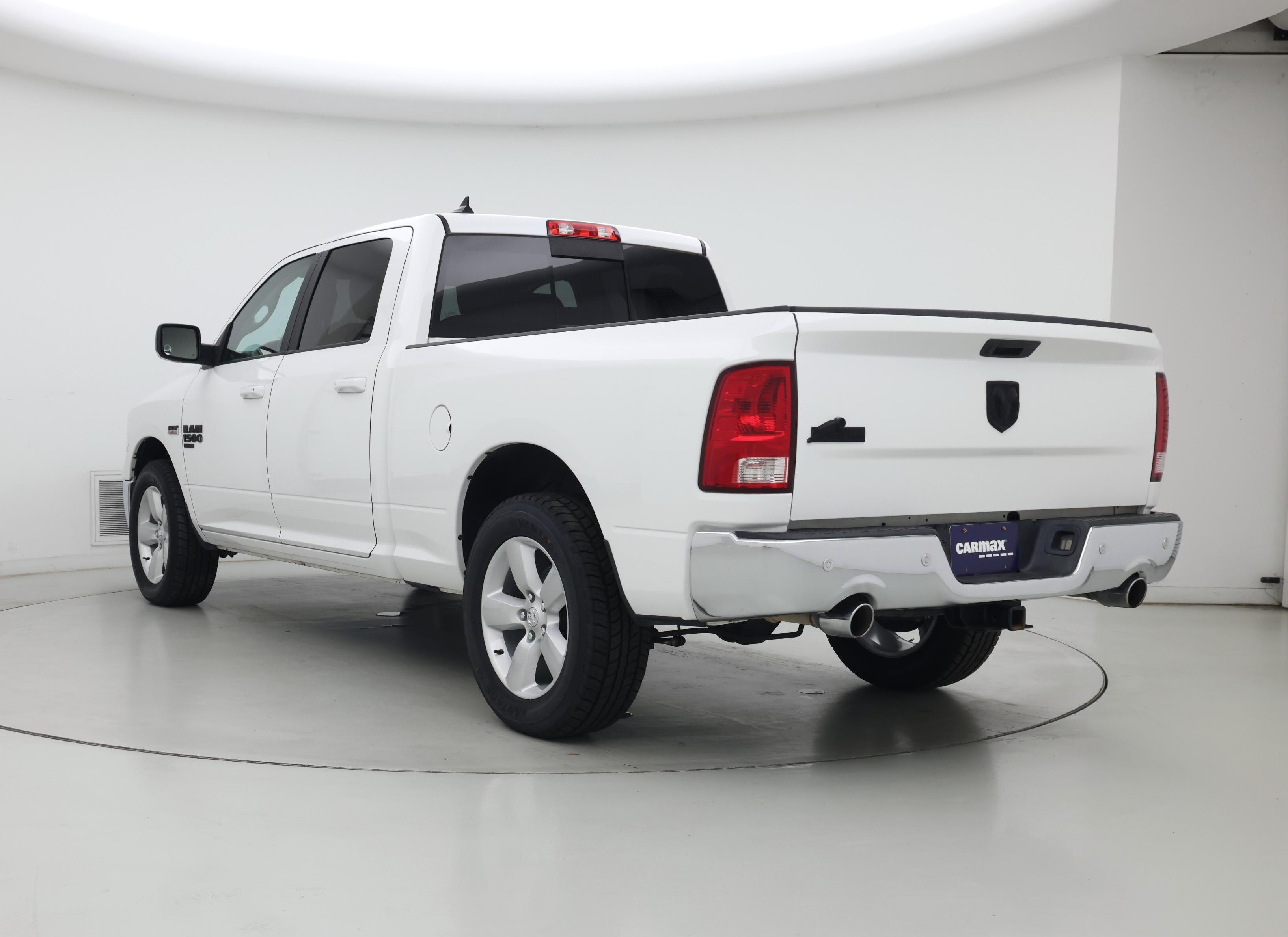 Thumbnail: 2019 RAM 1500 Classic - 2