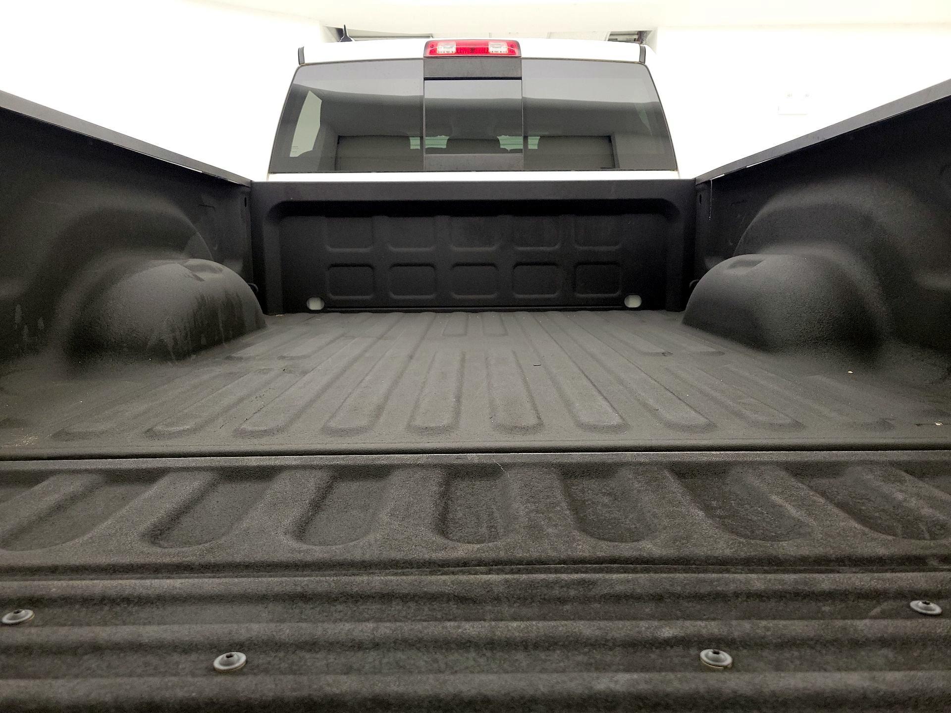 Thumbnail: 2019 RAM 1500 Classic - 20