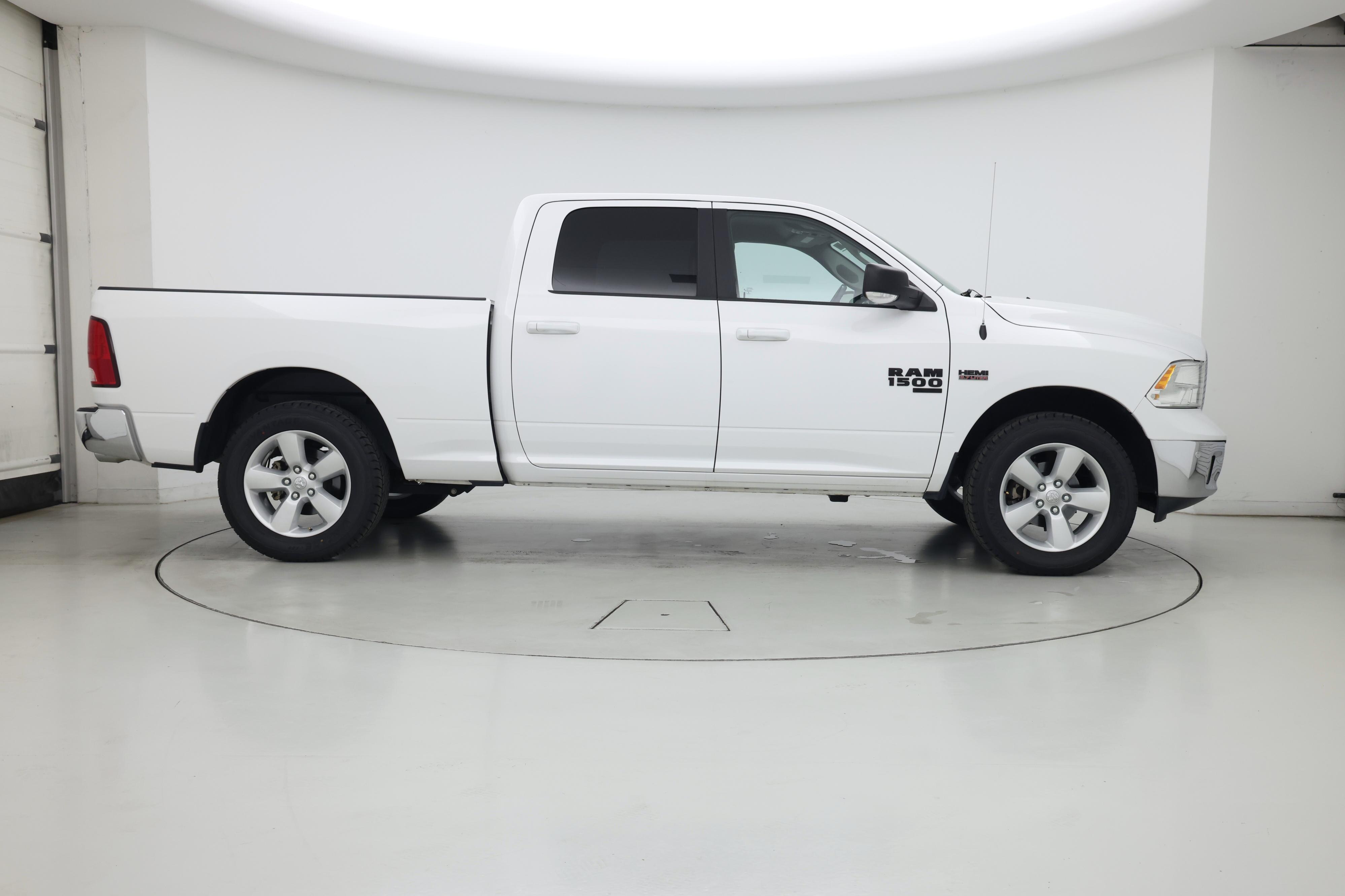 Thumbnail: 2019 RAM 1500 Classic - 7