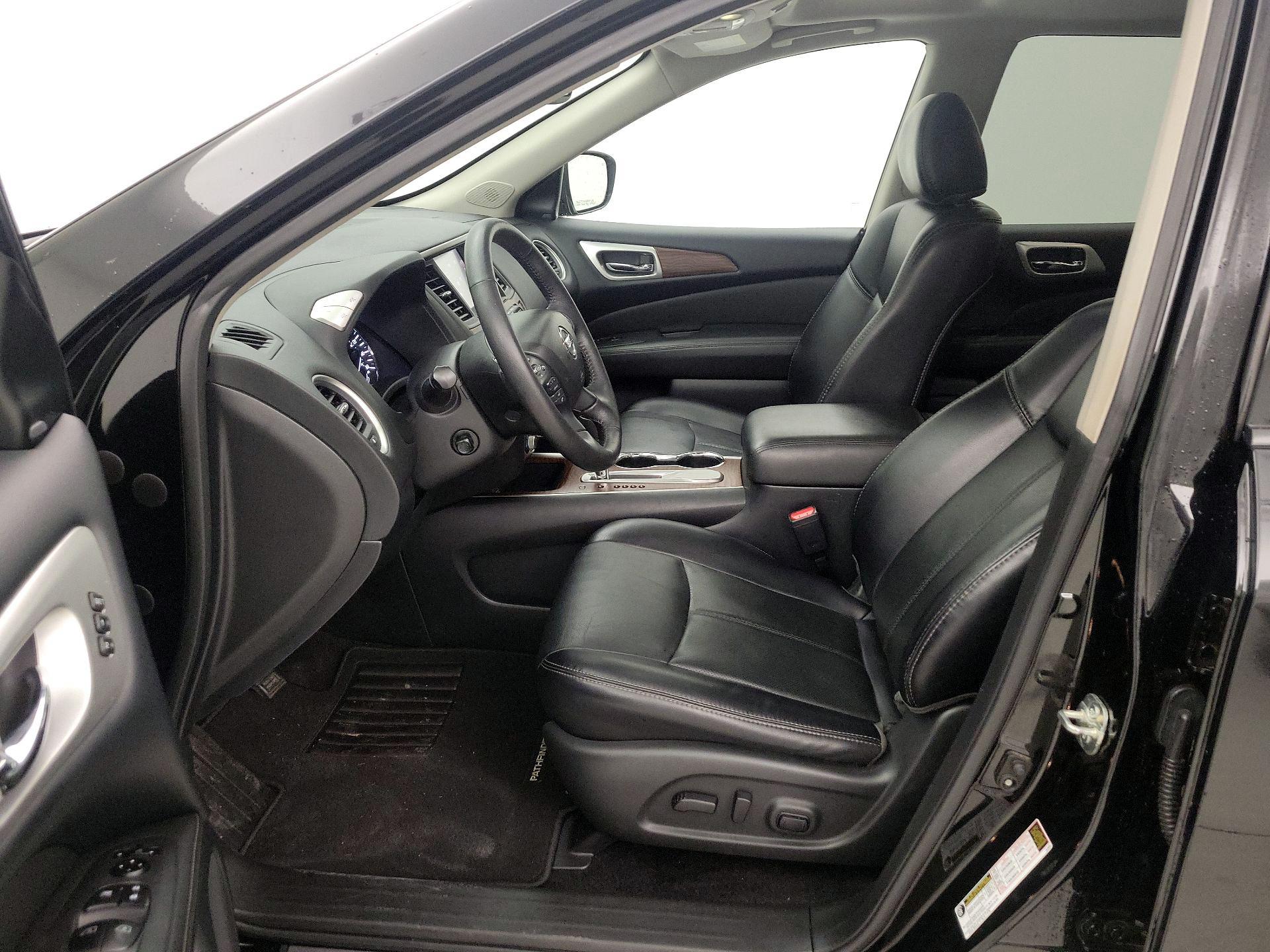 Thumbnail: 2019 Nissan Pathfinder - 11