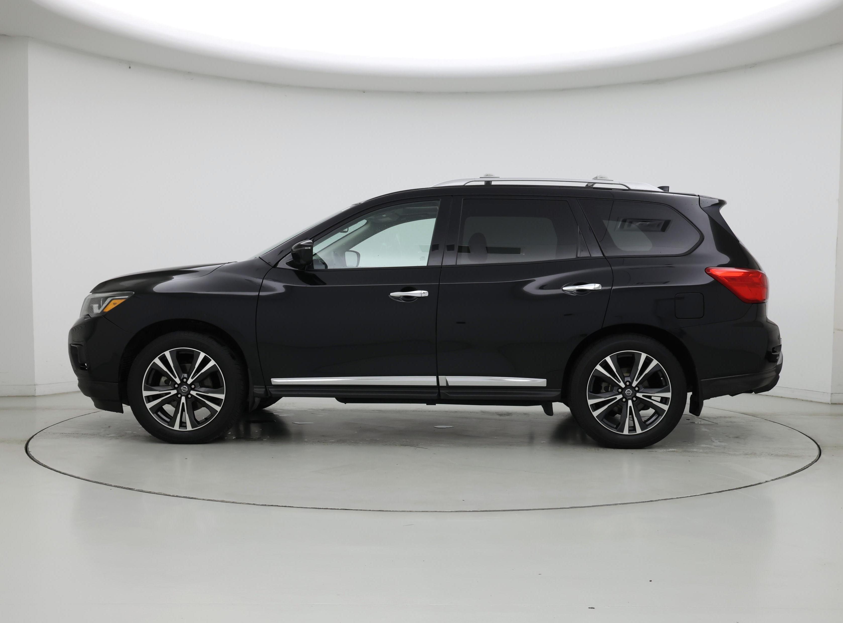 Thumbnail: 2019 Nissan Pathfinder - 3