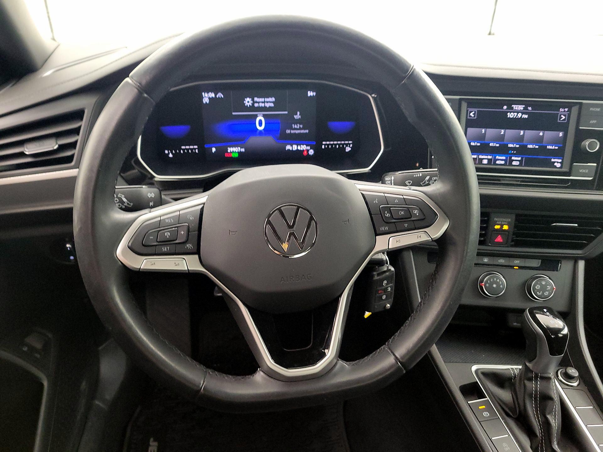 Thumbnail: 2022 Volkswagen Jetta - 10