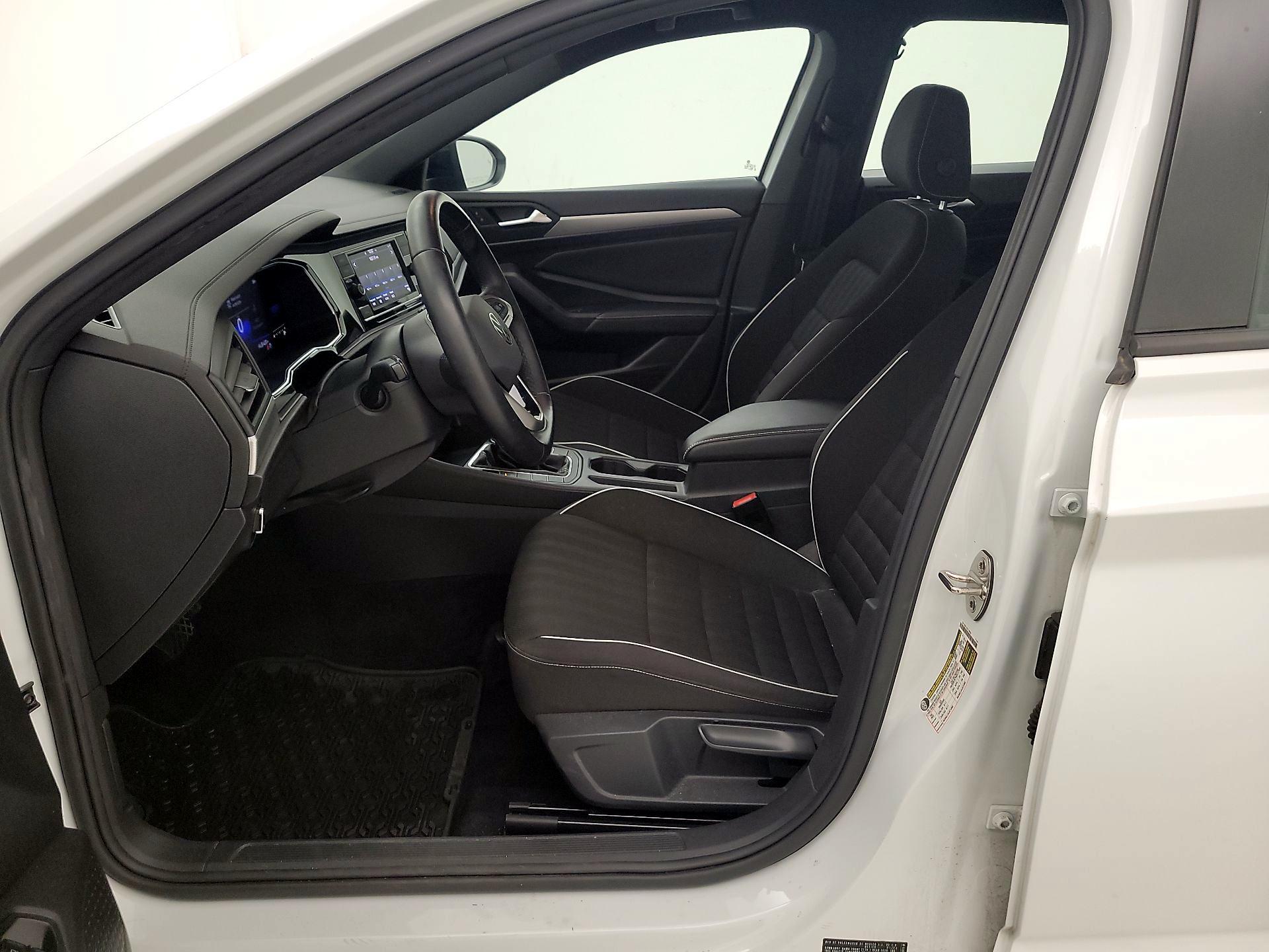 Thumbnail: 2022 Volkswagen Jetta - 11