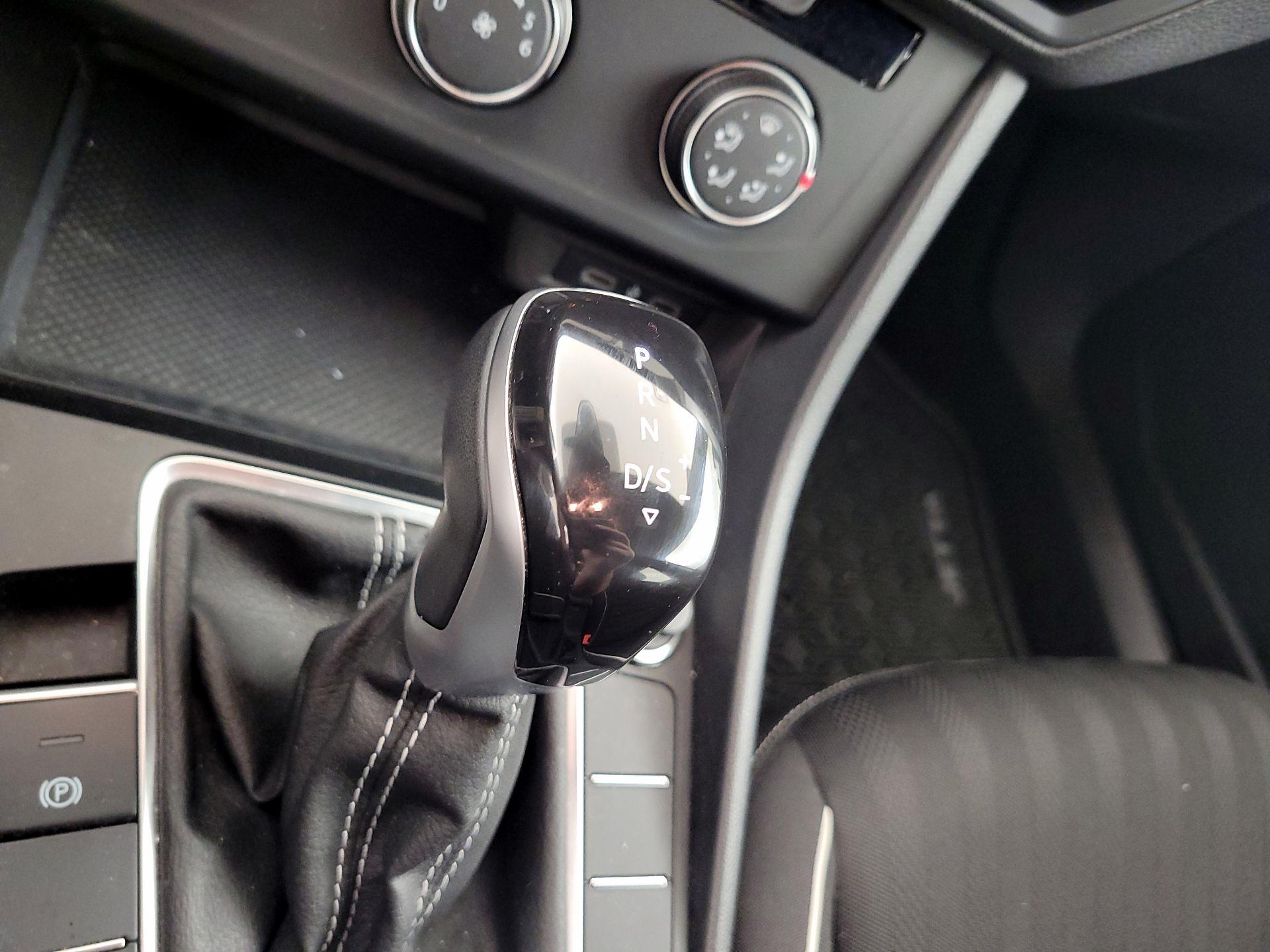 Thumbnail: 2022 Volkswagen Jetta - 17