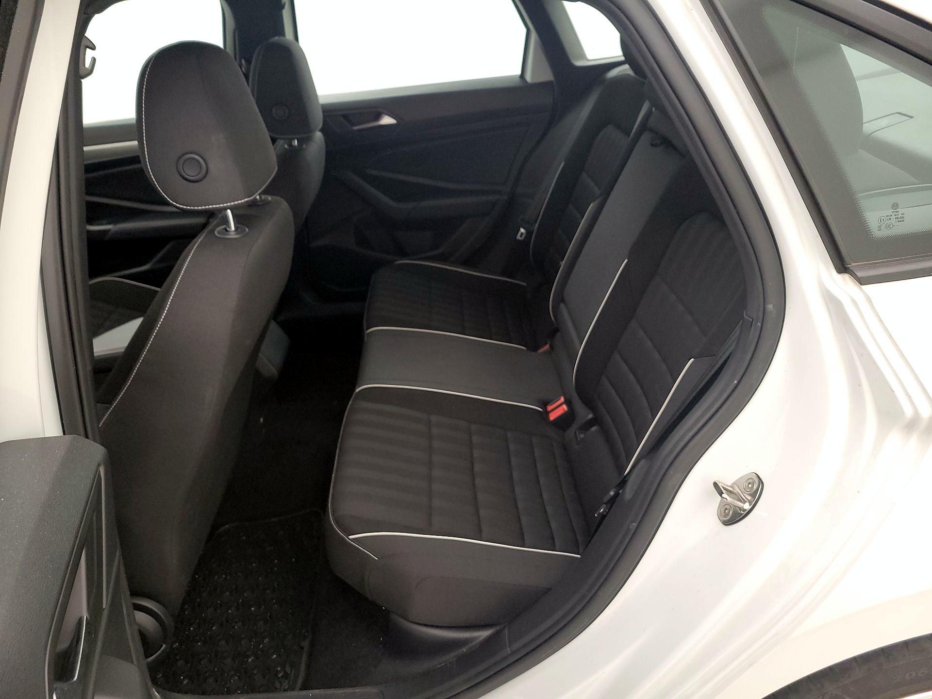 Thumbnail: 2022 Volkswagen Jetta - 19