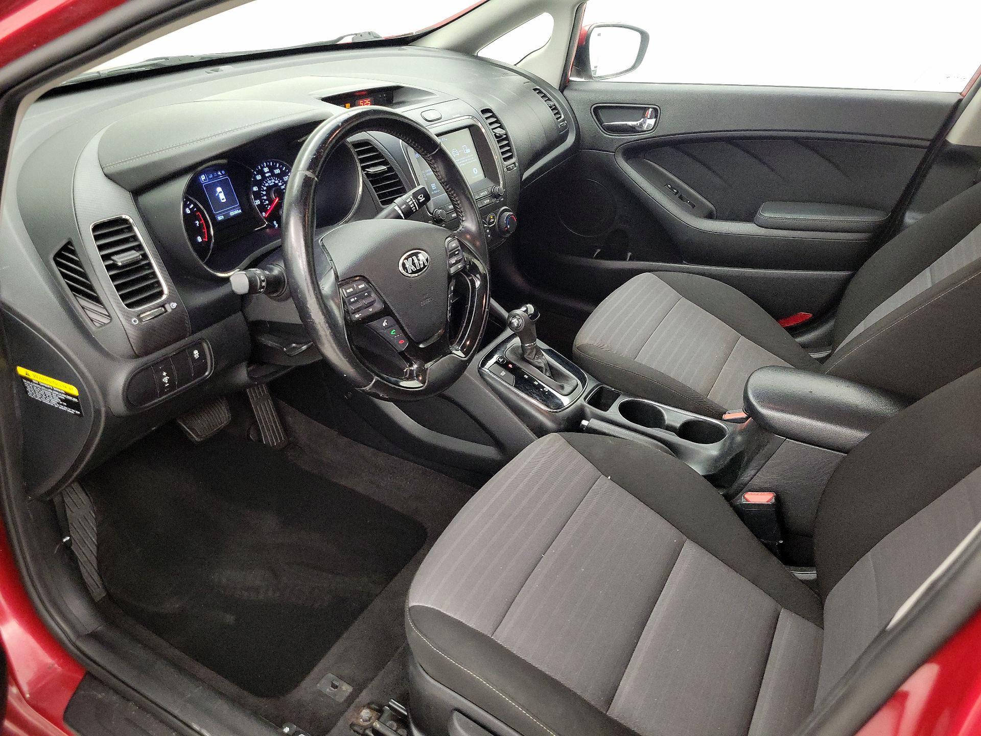 Thumbnail: 2018 Kia Forte - 11