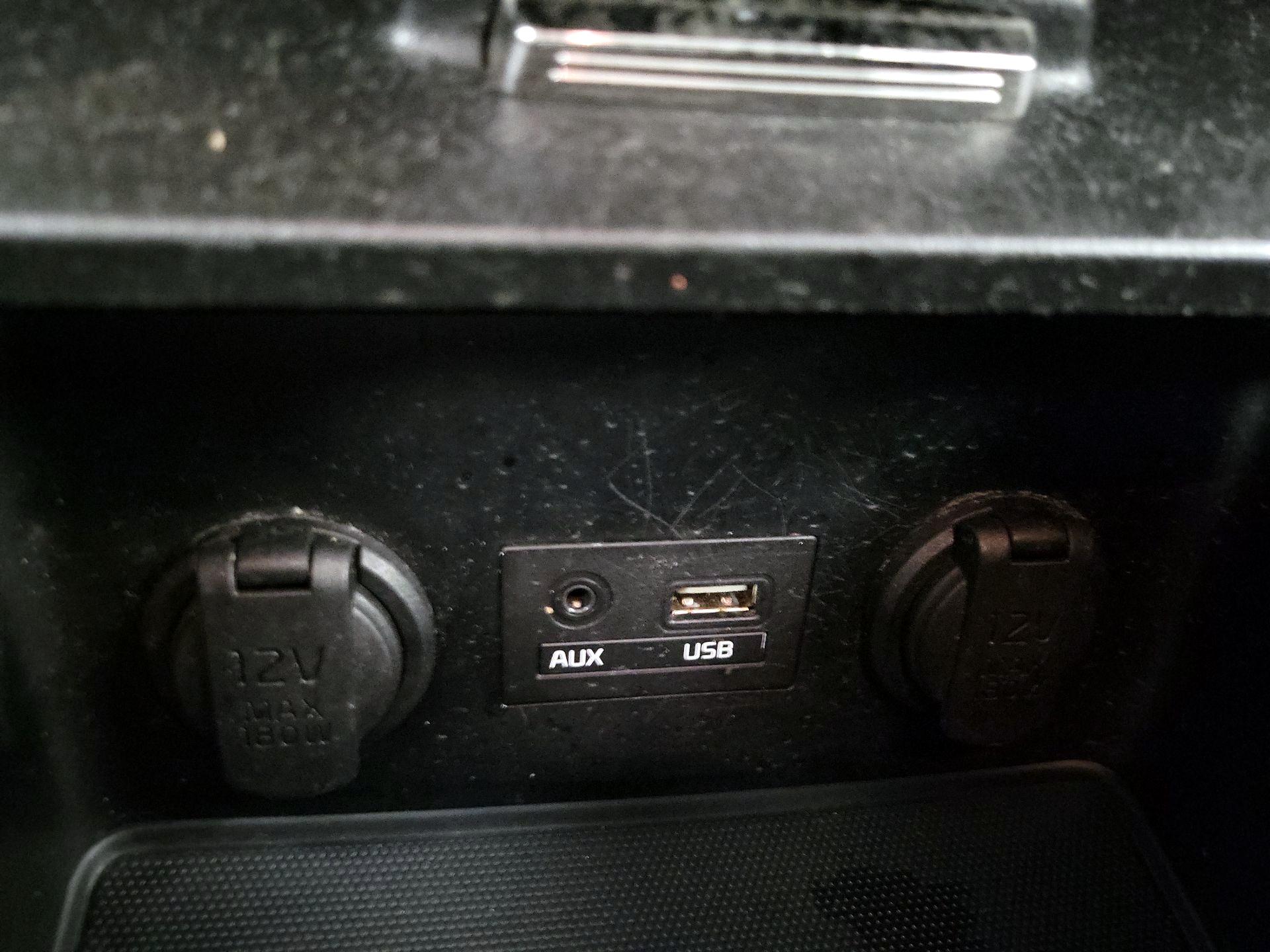 Thumbnail: 2018 Kia Forte - 18