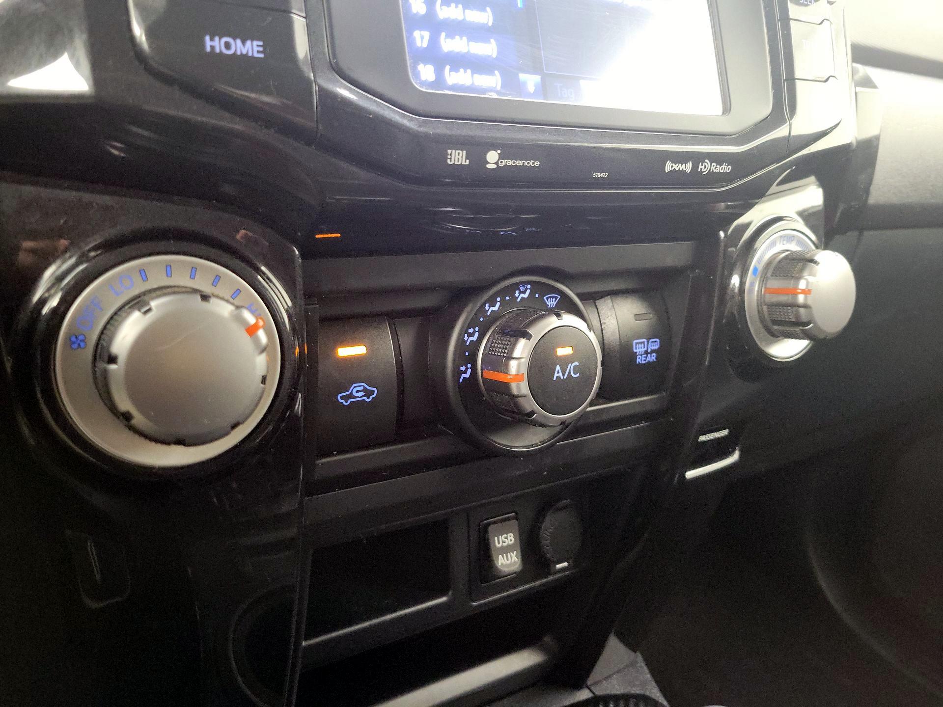 Thumbnail: 2019 Toyota 4Runner - 17