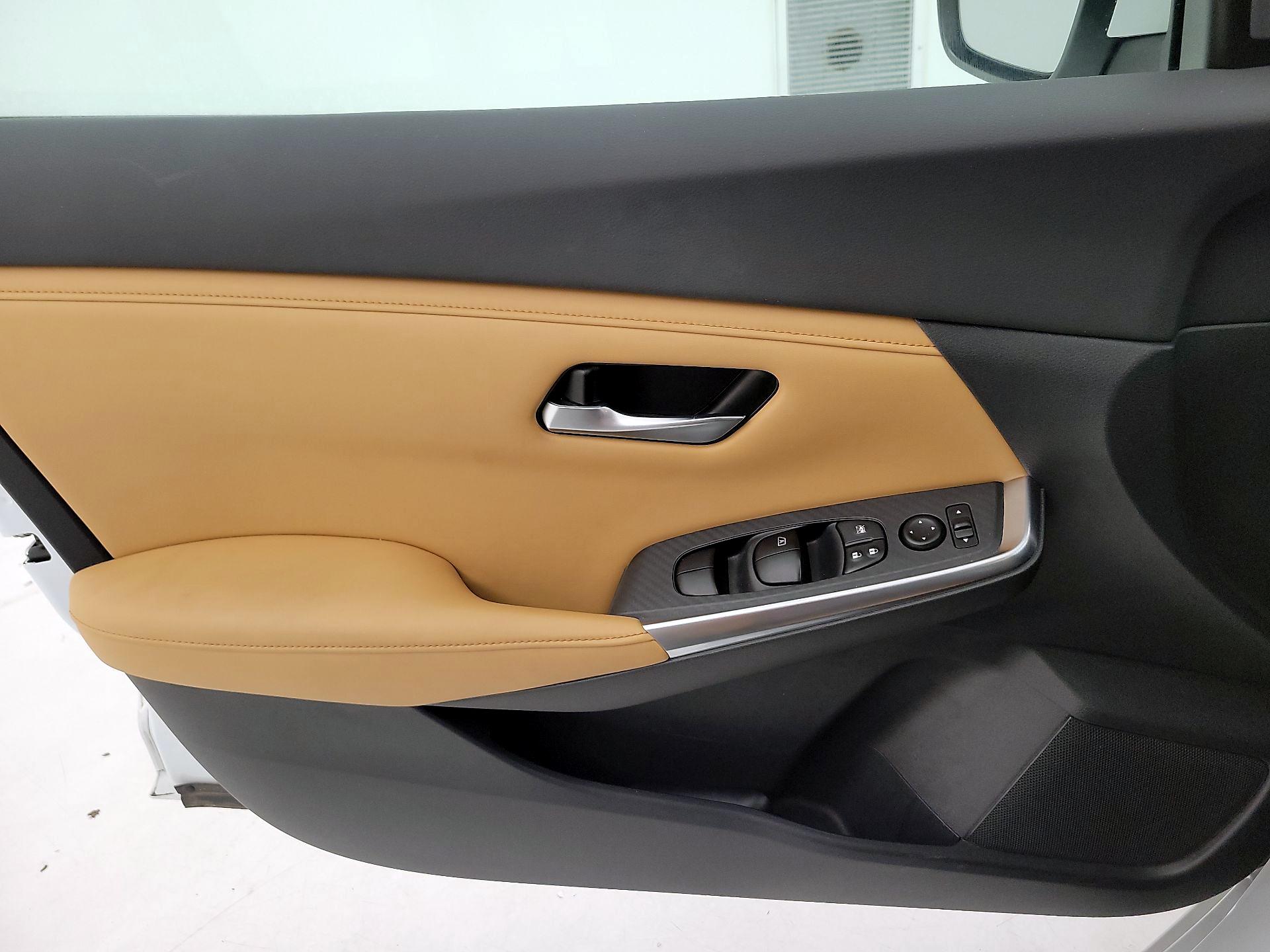 Thumbnail: 2020 Nissan Sentra - 12