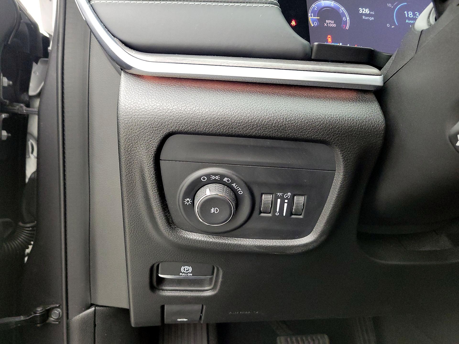 Thumbnail: 2022 Jeep Grand Cherokee - 13