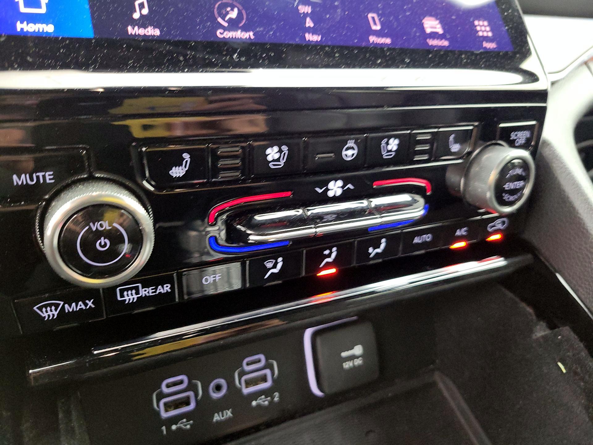 Thumbnail: 2022 Jeep Grand Cherokee - 17